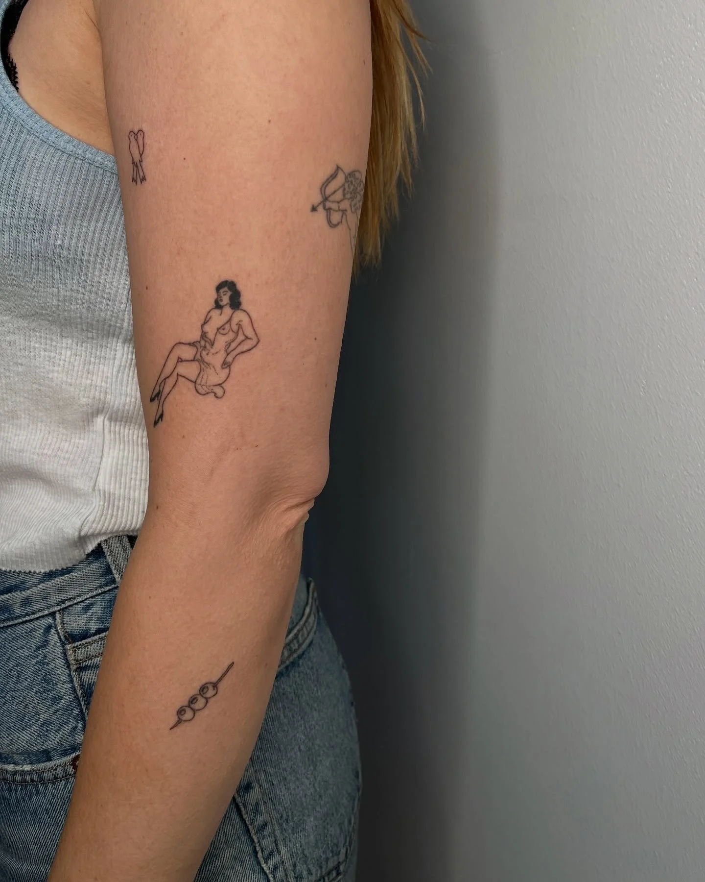 for kasi, for ever- such an honor to have done so many little pieces for her over the years. new this session were the love birds, the sweetie devil, &amp; the swan. i love catching up, and building out her collection ❤️❤️

healed are the ribbon hear