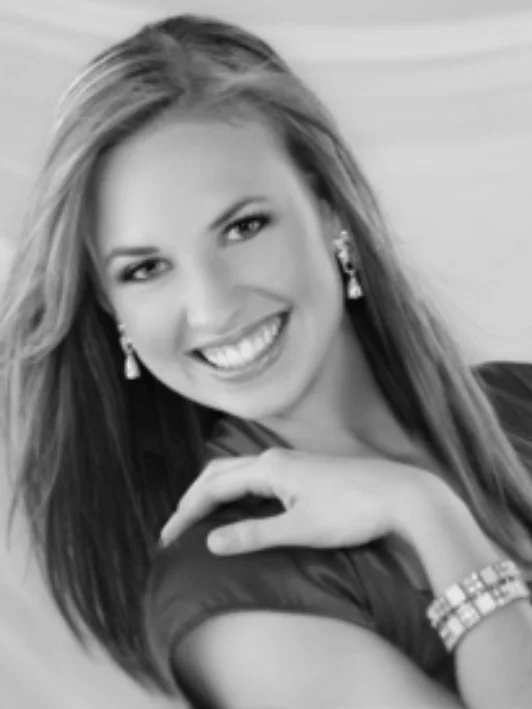 Elise DavisMiss Idaho 2008Hometown: Idaho FallsTalent: Classical Vocal