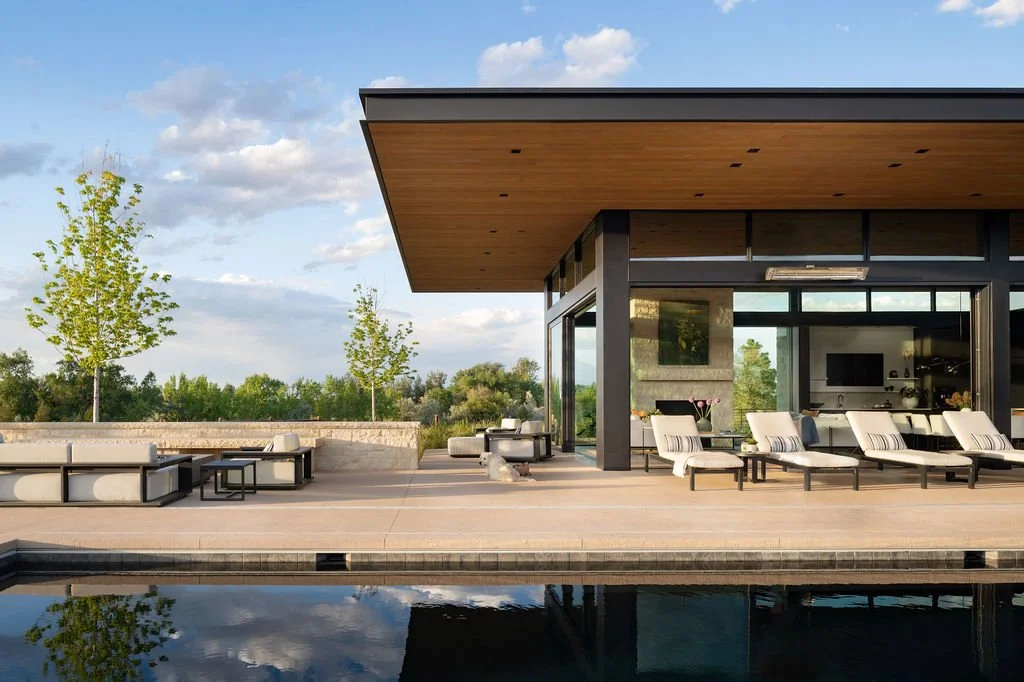 MaggiesFarm_SurroundArch-Exterior-Pool-Patio-PM.jpg