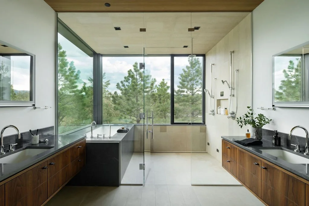 MaggiesFarm_SurroundArch-Primary-Bath.jpg
