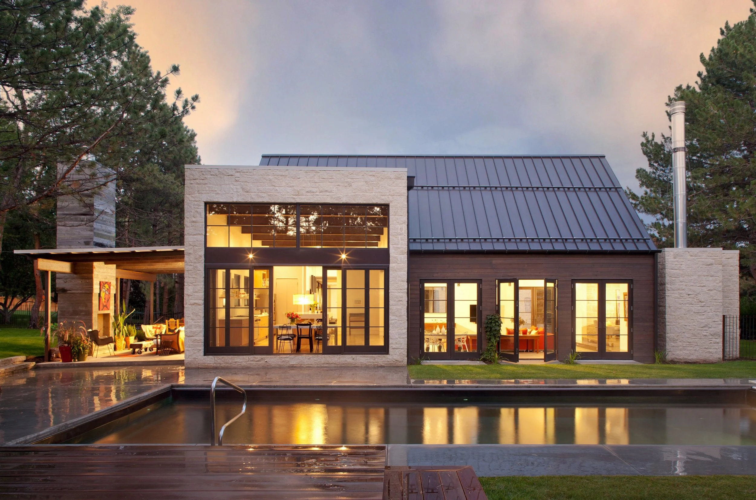 Drawing on the additive nature of agricultural architecture, this Folly Farm was conceived as a series of buildings that grew together over time, blending comtemporary, rustic, and industrial elements. Responding to the owner&rsquo;s declared love of