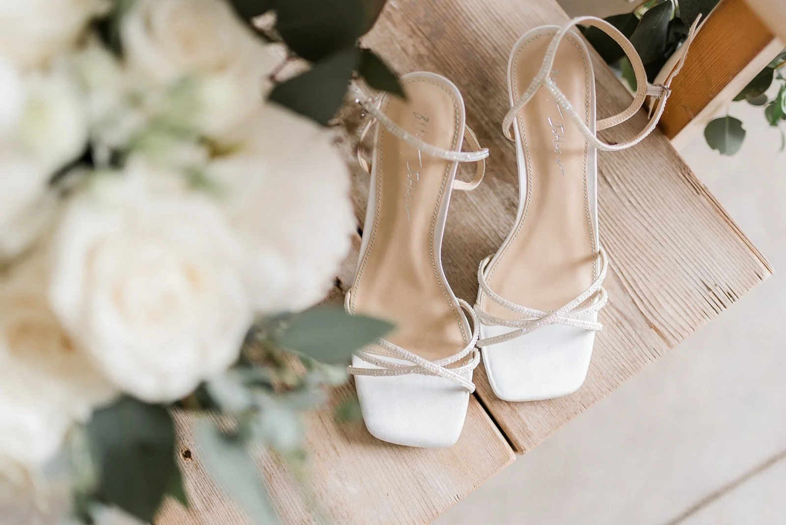 Bride's bouquet and shoes