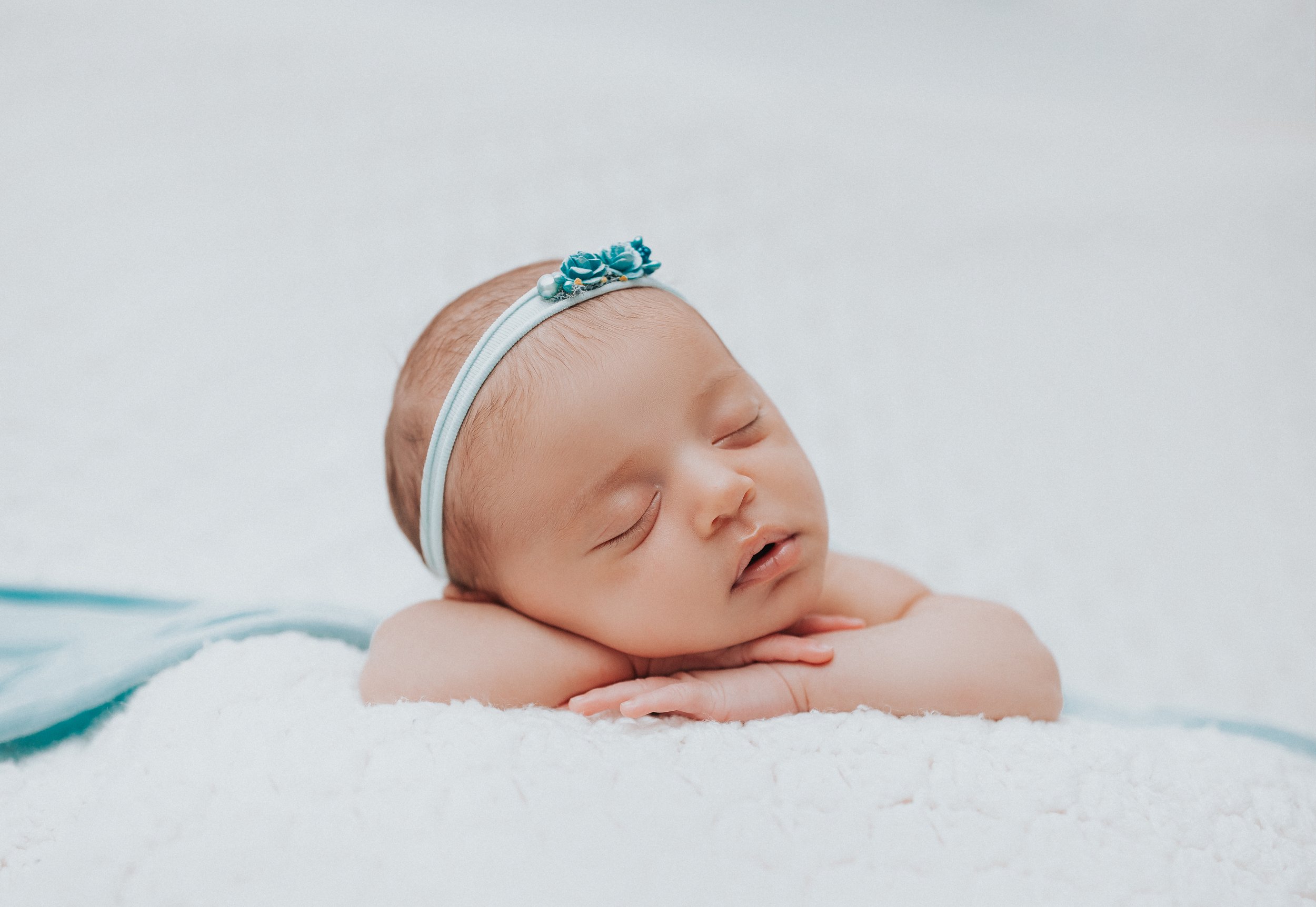 Skylar newborn-1.jpg