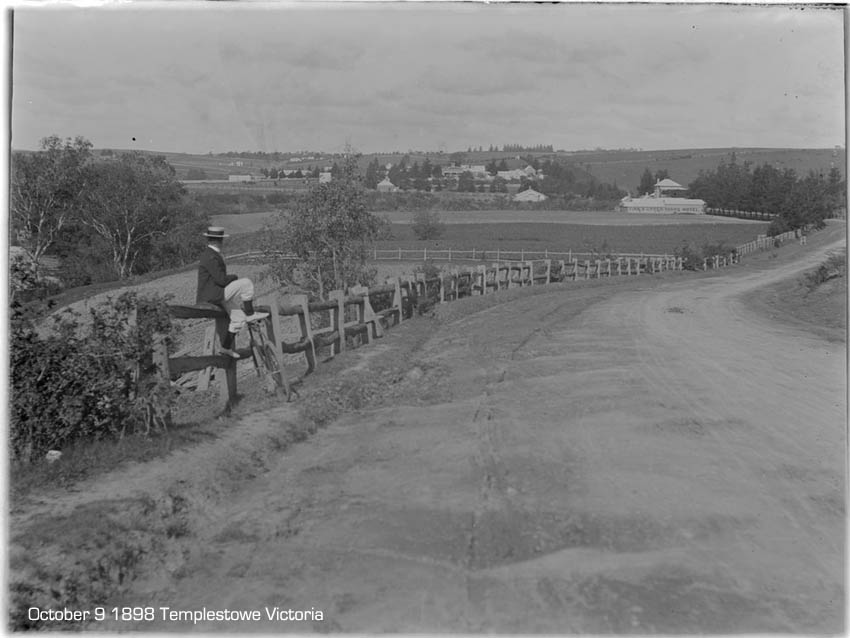 cyclist-templestowe-victoria-1898.jpg