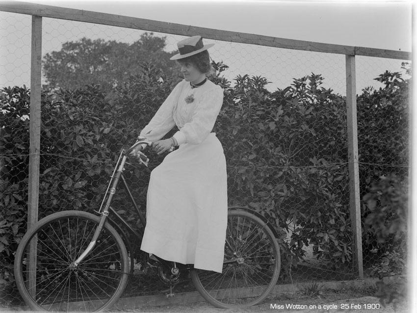 cyclist-miss-wotton-1900.jpg