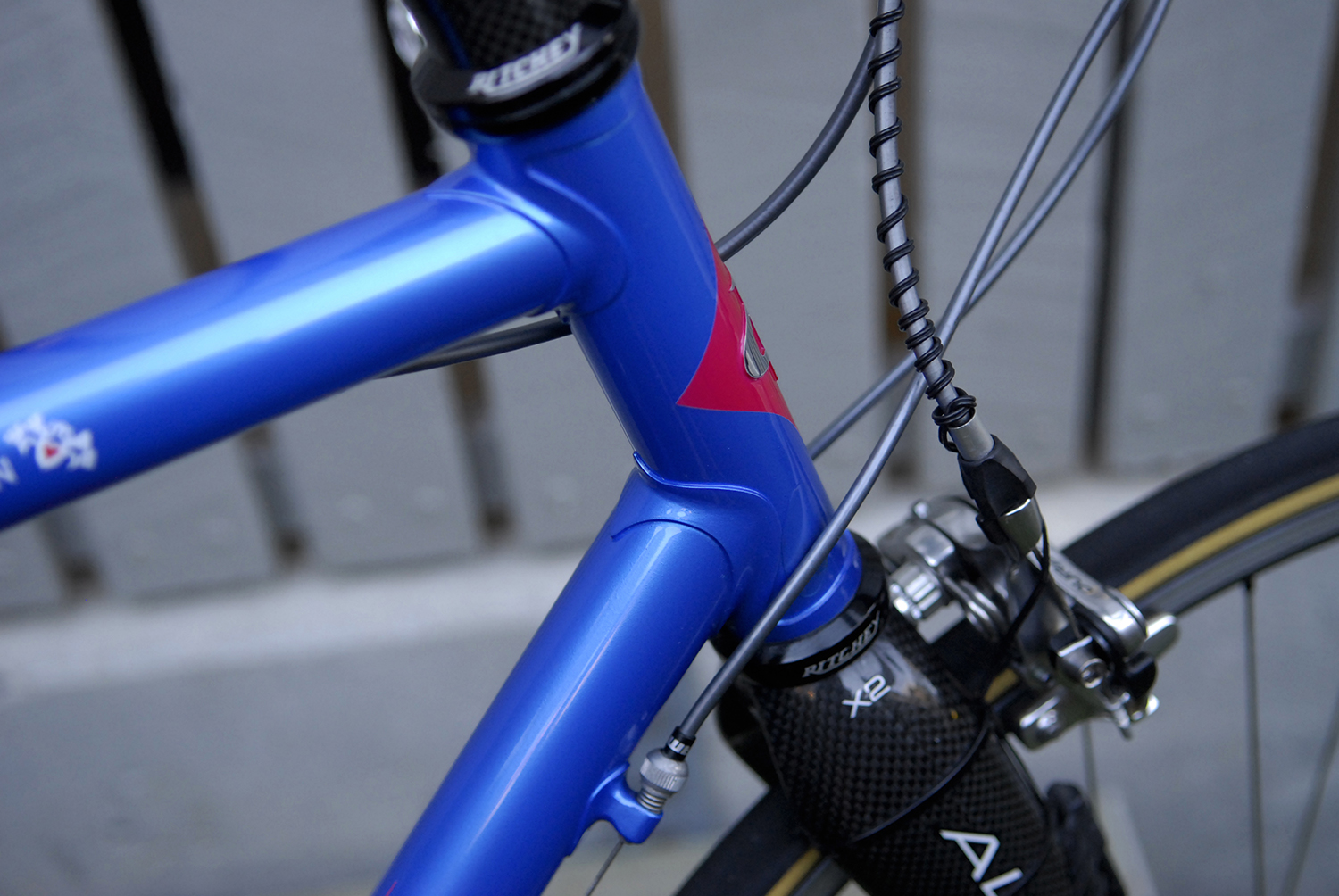 Traditional paint scheme from the Joe Cosgrove Cycle Design solid colour range