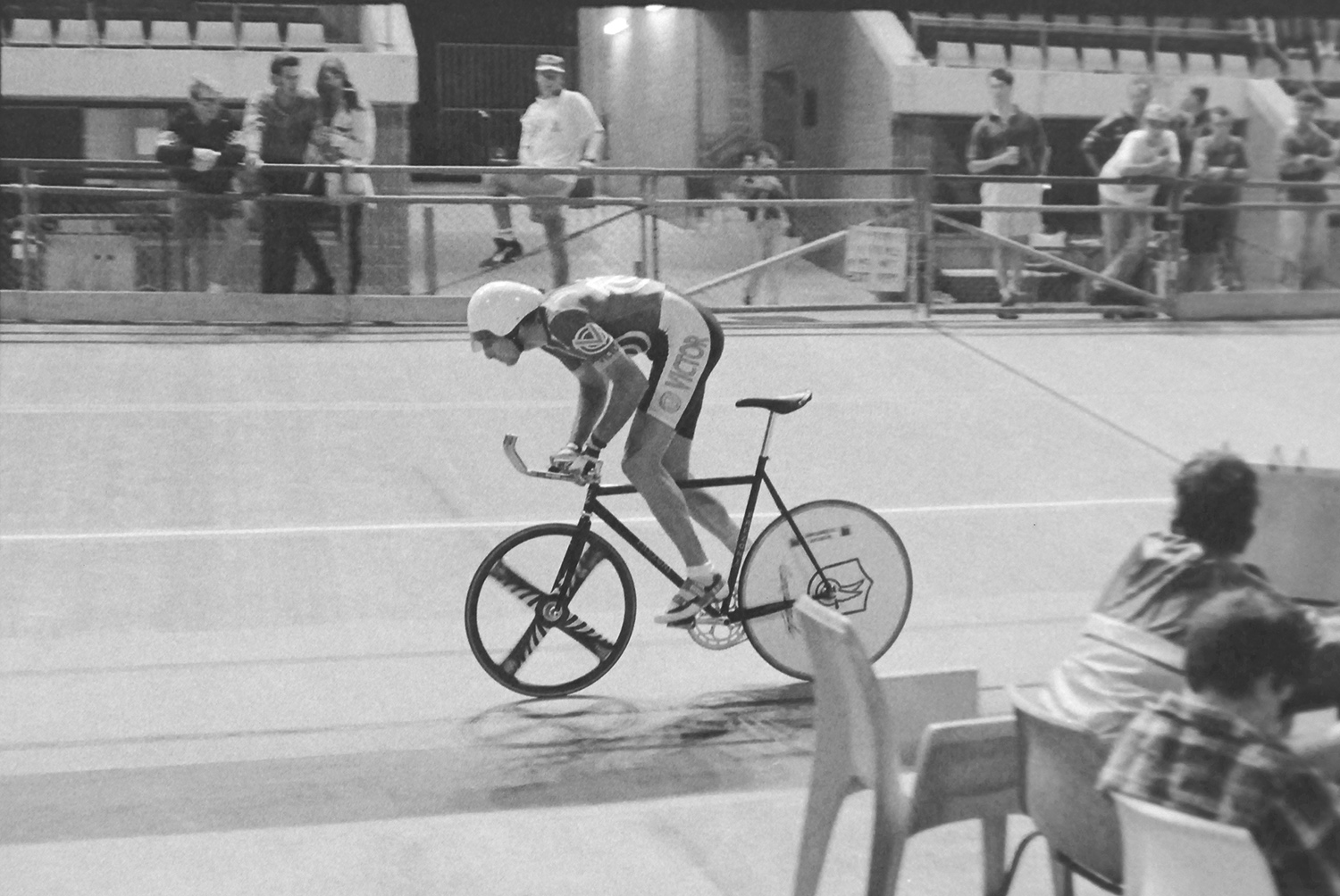 Australian Elite men’s outdoor hour record, 46.822 km at Chandler velodrome 12 March 1995. Image credit Gary Crannitch