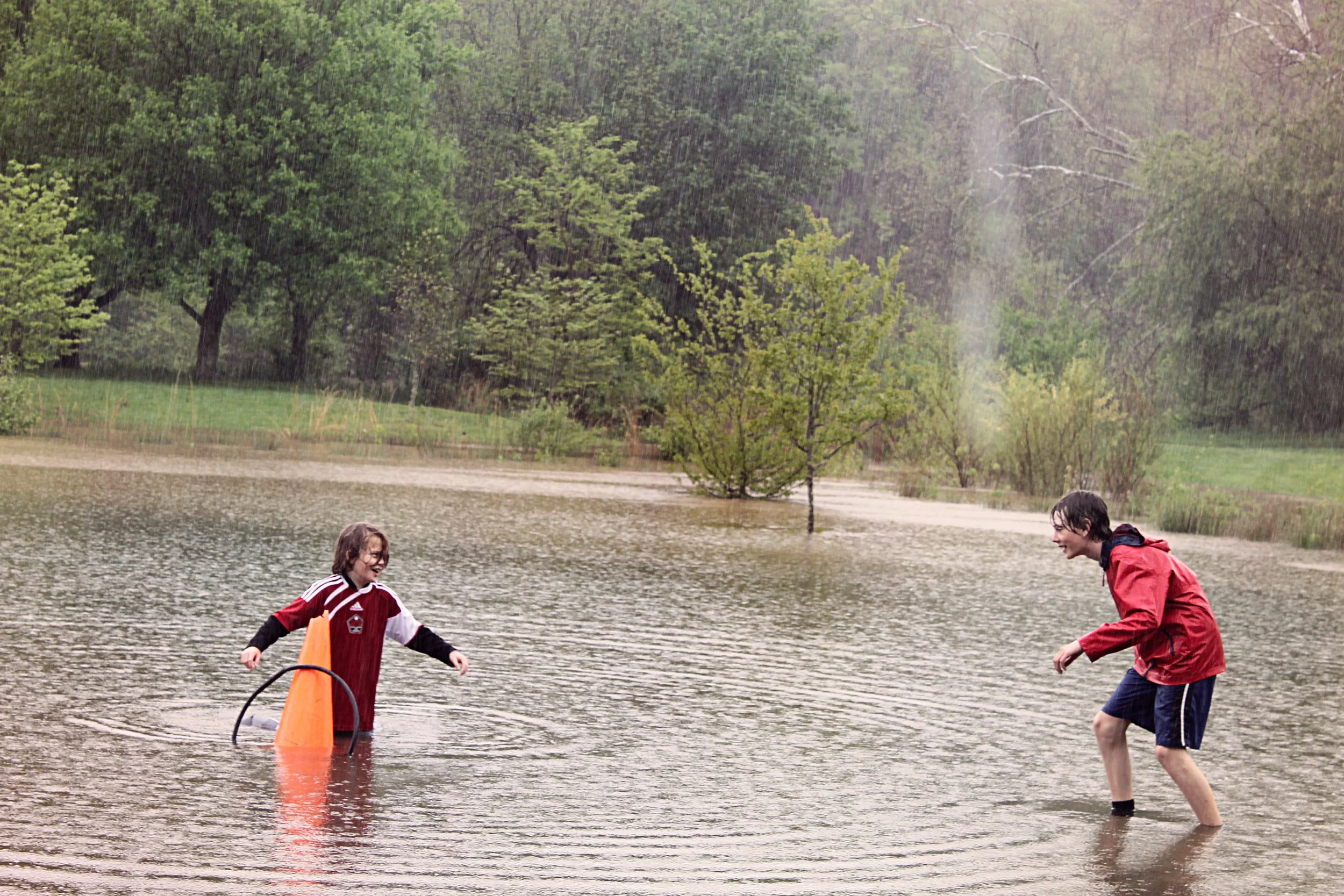 Capture the Hoops in the rain.jpg