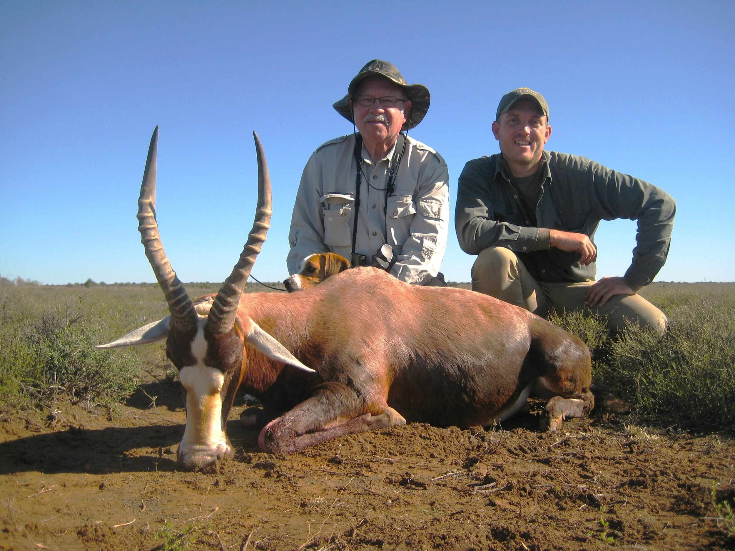 Larry and PH with his blesbok.JPG