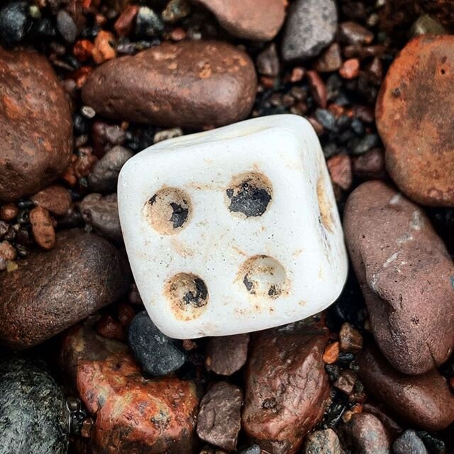 Found an old ceramic dice yesterday. I think? It is a dice, not  plastic or glass, and looks and feels a whole lot like ceramic. But I&rsquo;ve never heard of ceramic dice before. Anyone else found one of these? I&rsquo;m almost positive it is not iv