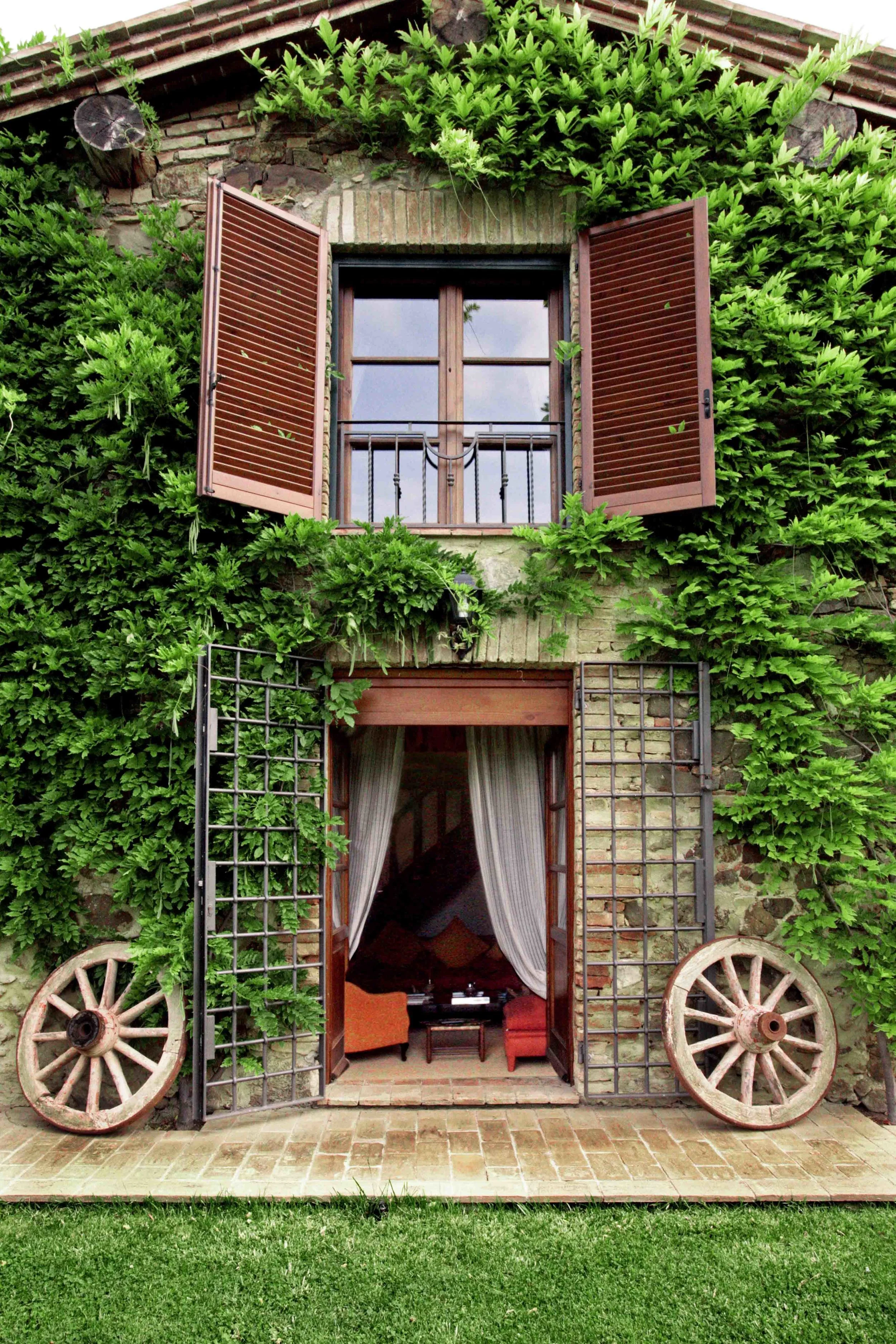 Garden-tuscany-rent-afitare-toscane-villa-luxury.jpg