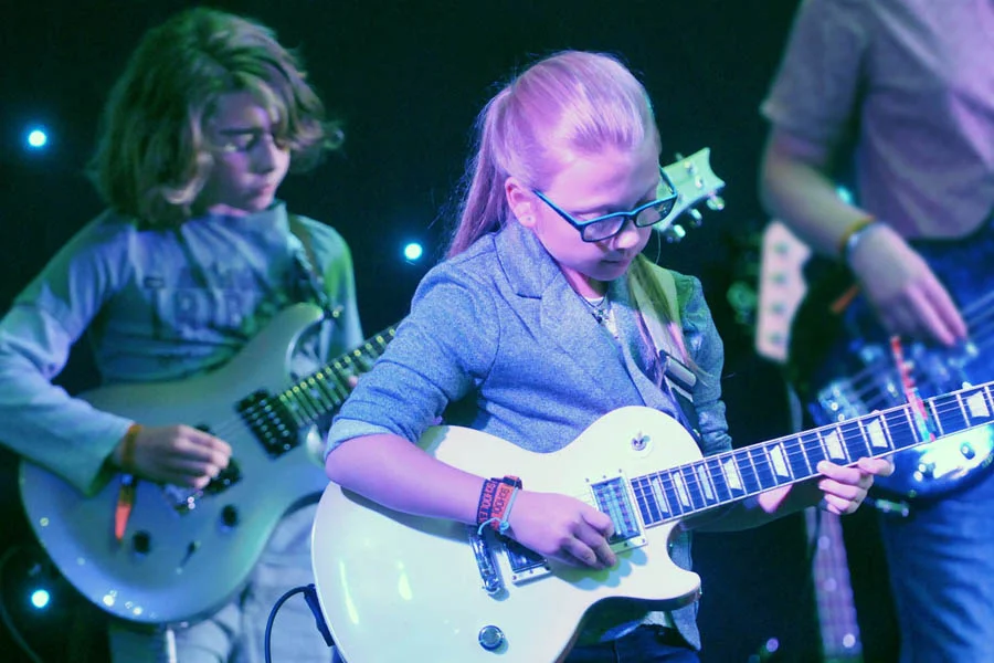 GUITARS 5 em.jpg