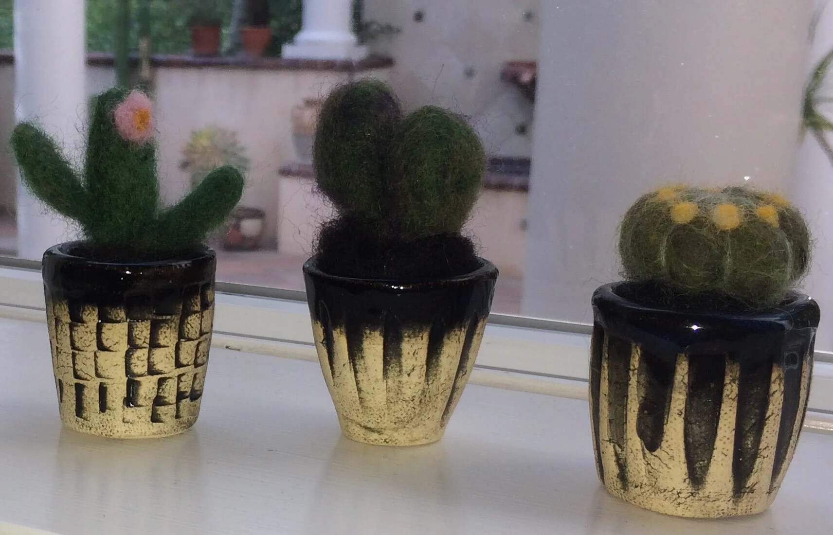 Make your own ceramic succulent pot!