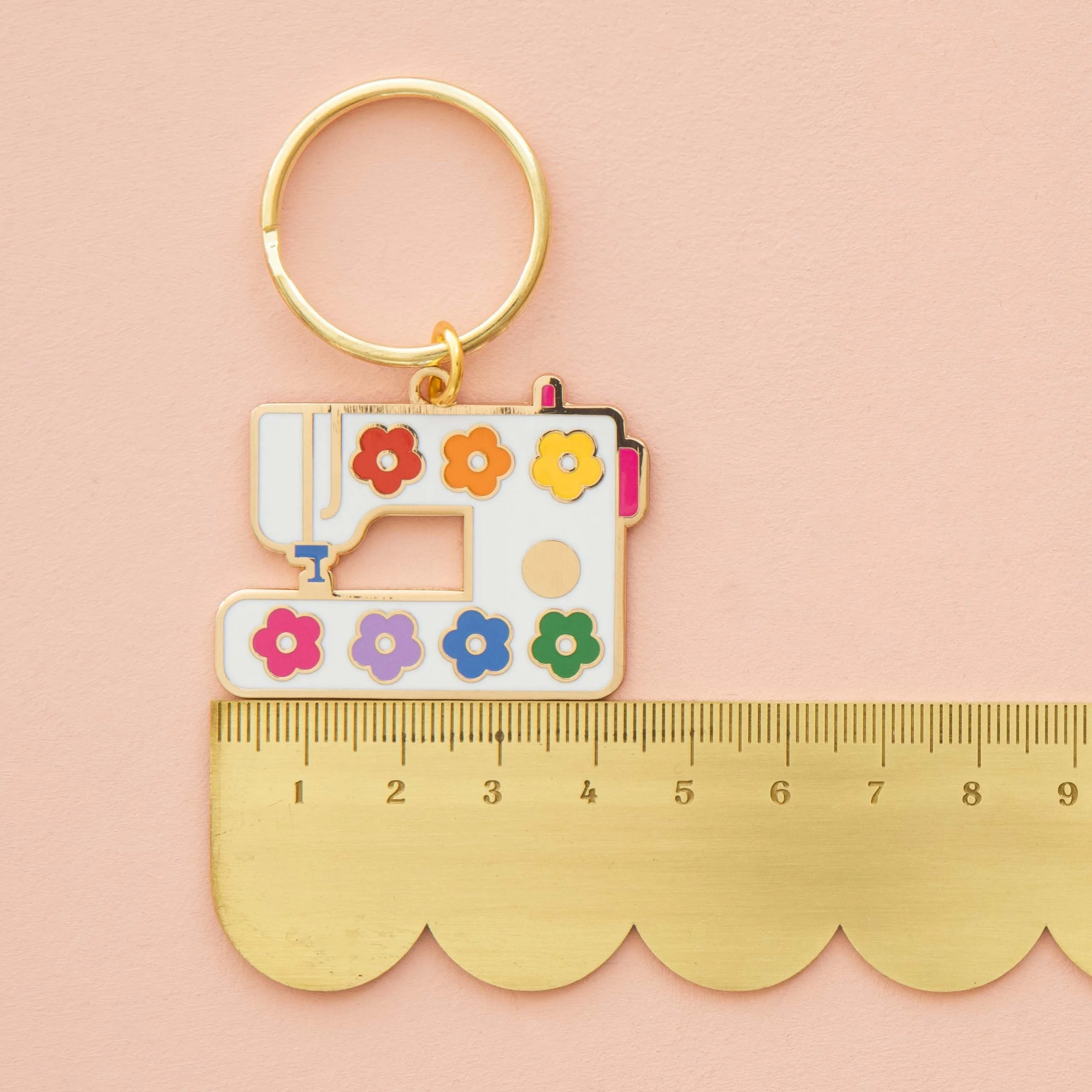 KC03 - sewing machine keychain.jpg