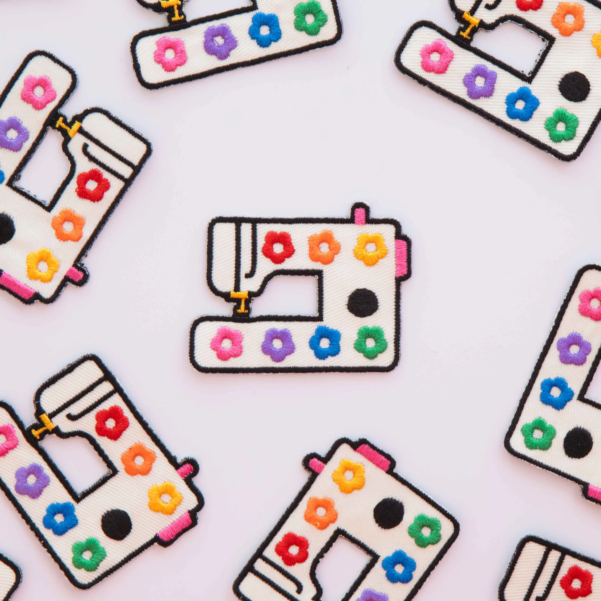 PA03 Rainbow Daisy Sewing Machine Iron On Patch.jpg