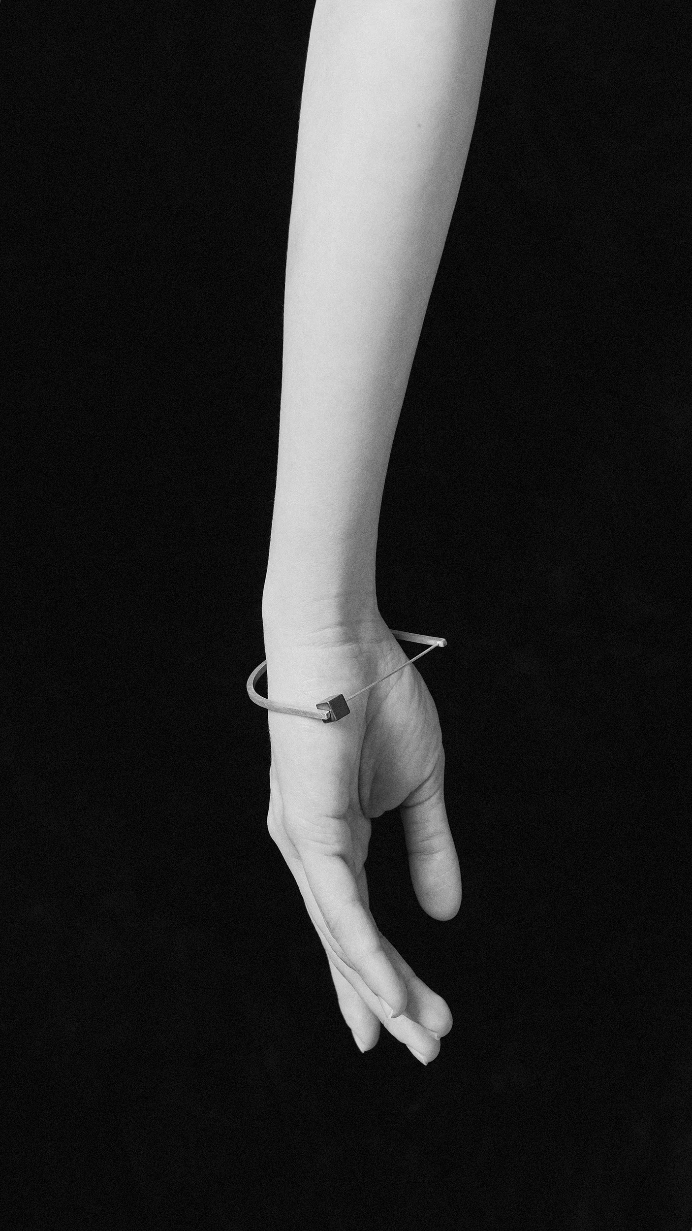 Bori Bianka Jewelry Campaign34847 Kodak TRI-X 400.jpg