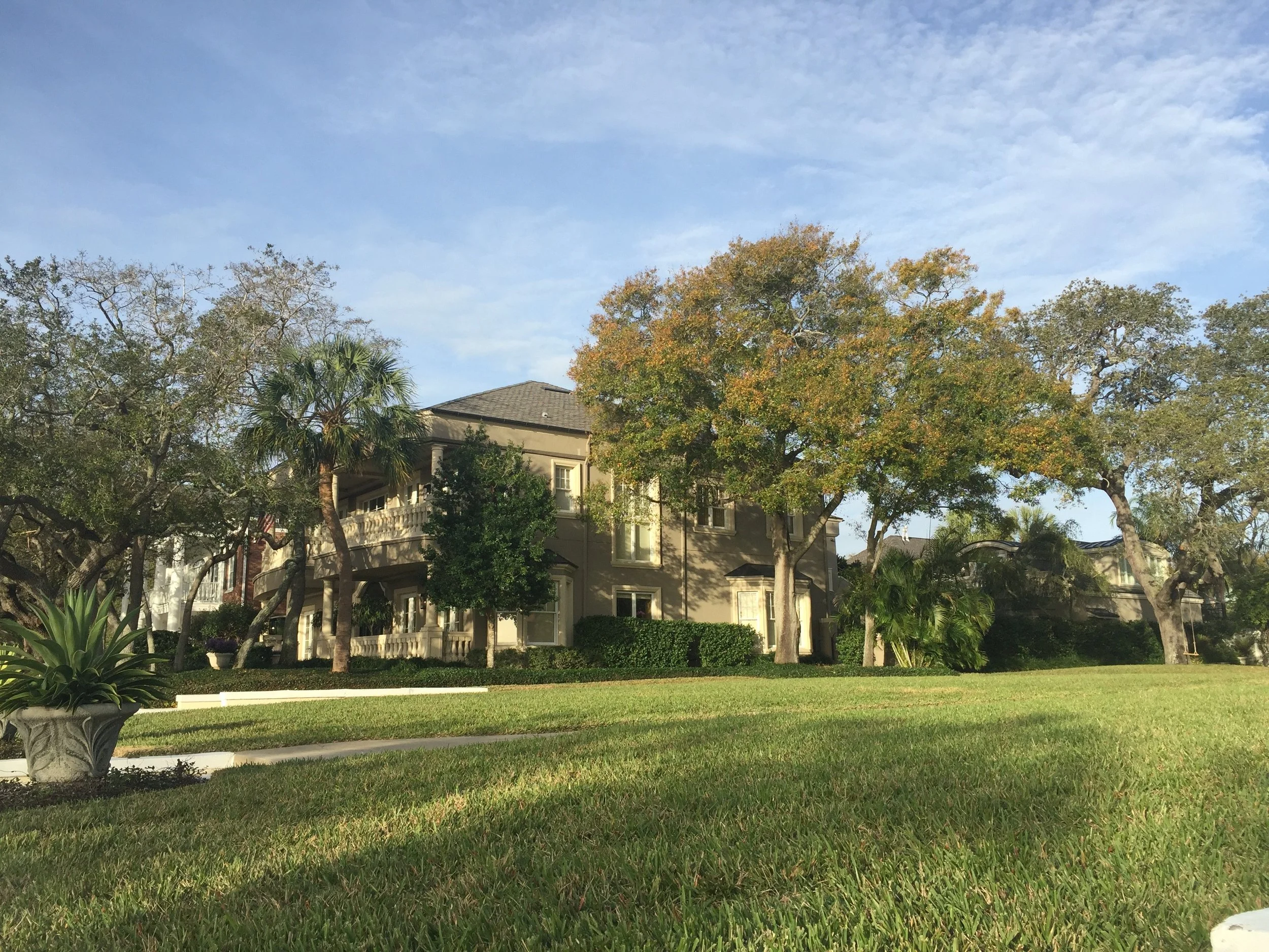 MANSION.jpg