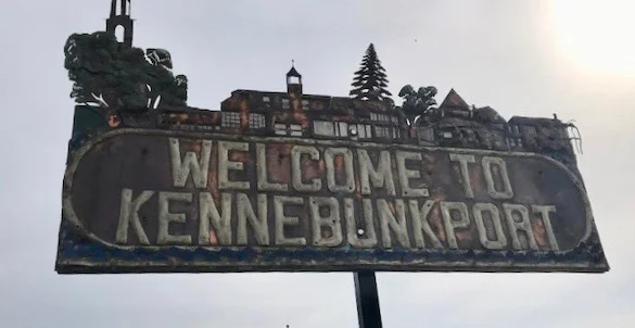 THE RETURN OF THE SUMMER CROWD