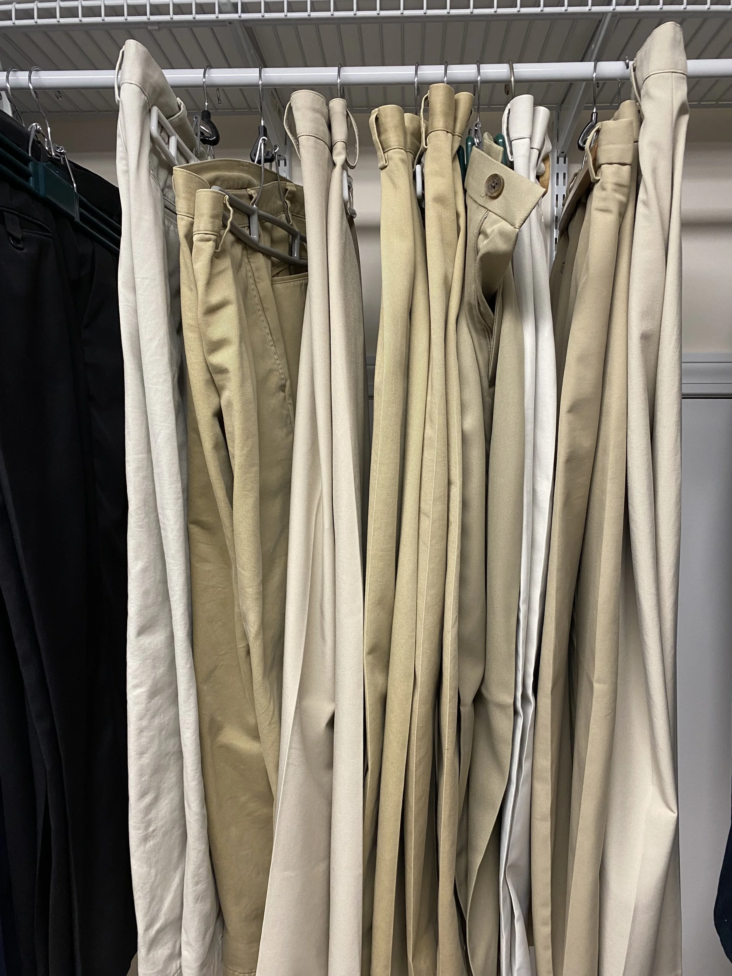 KHAKI PANTS