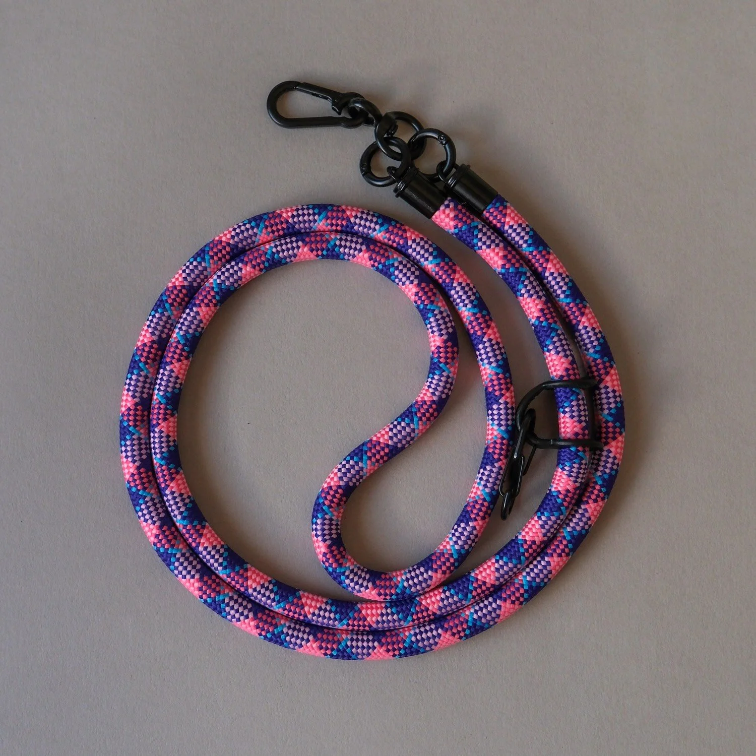 strap_pinkblue3.jpg