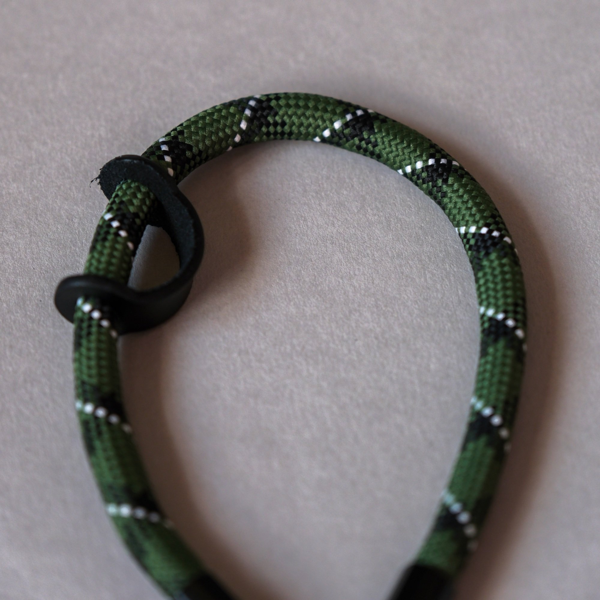 wriststrap_greenblack2.jpg