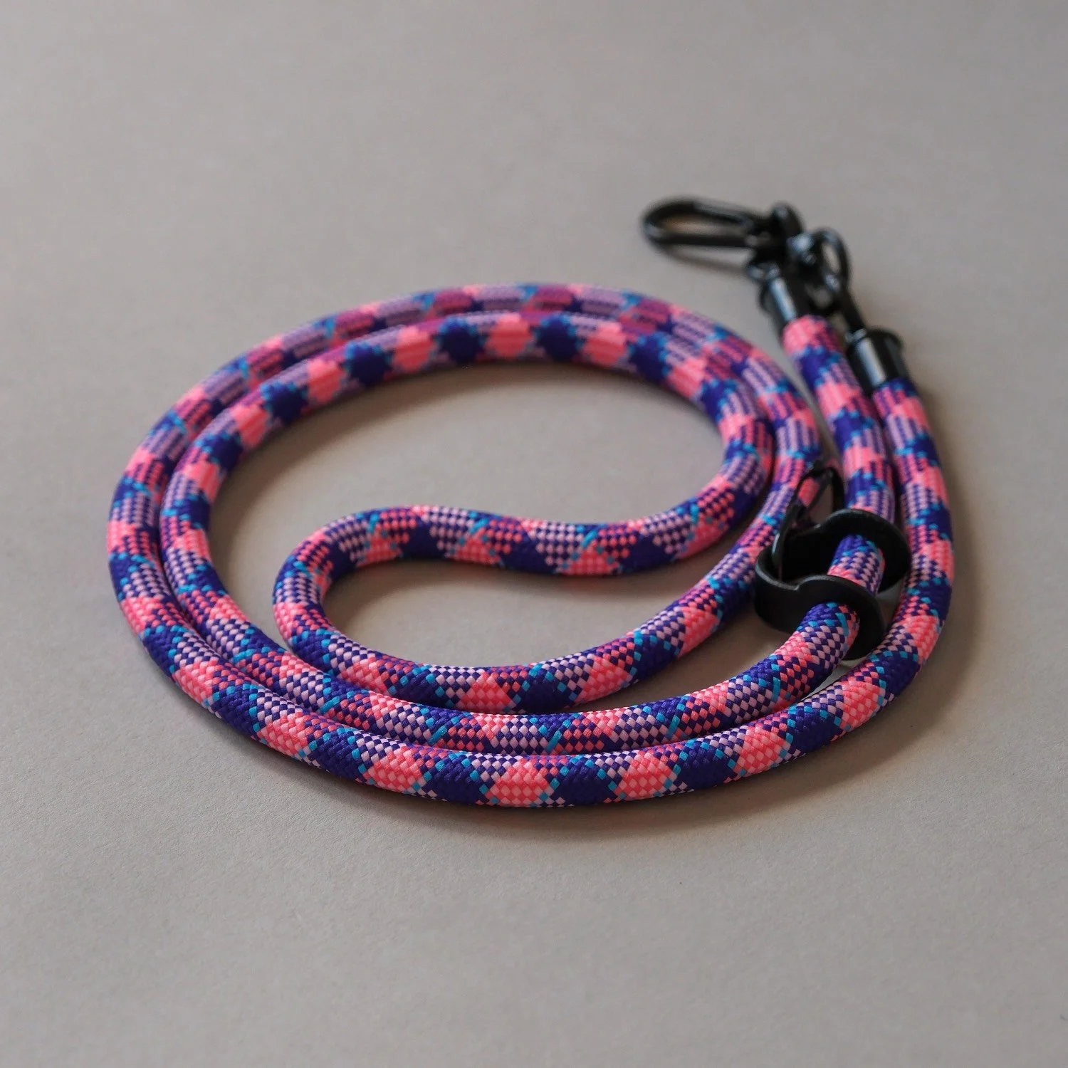 strap_pinkblue4.jpg