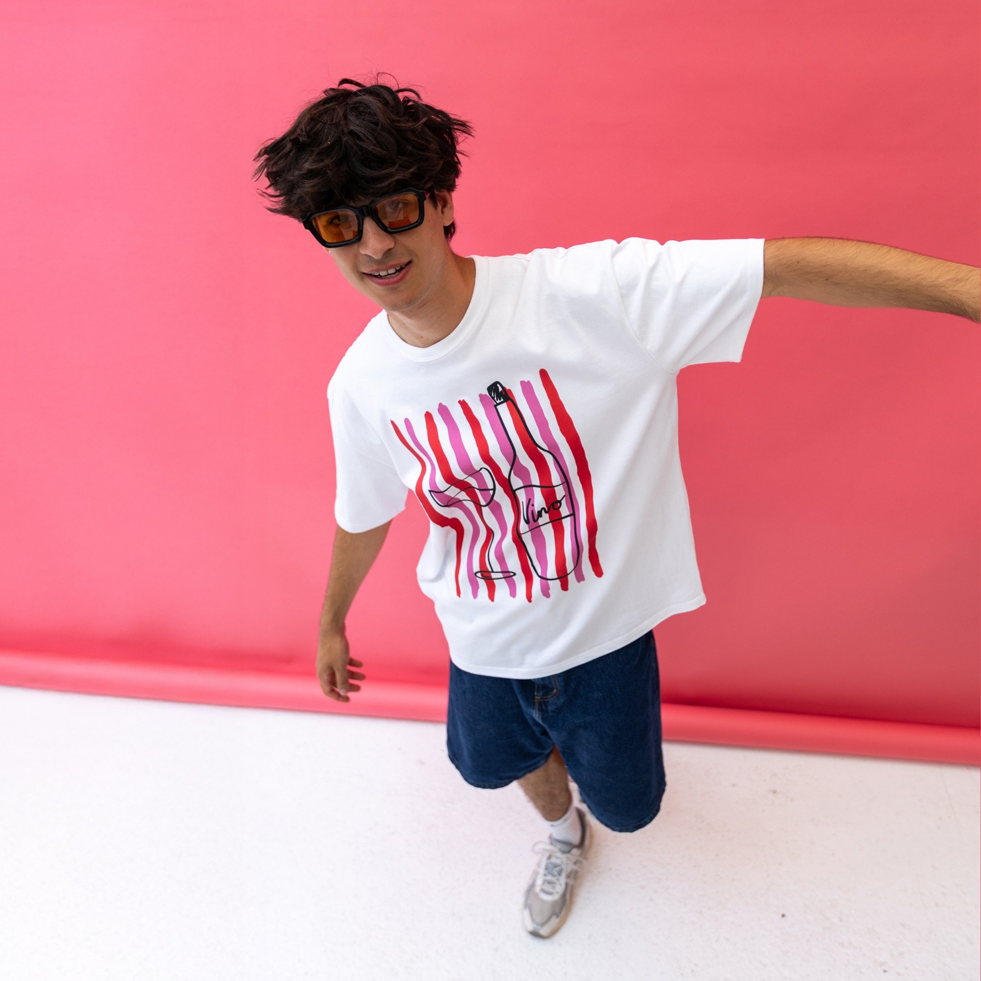 tshirt_vino_listing6.jpg