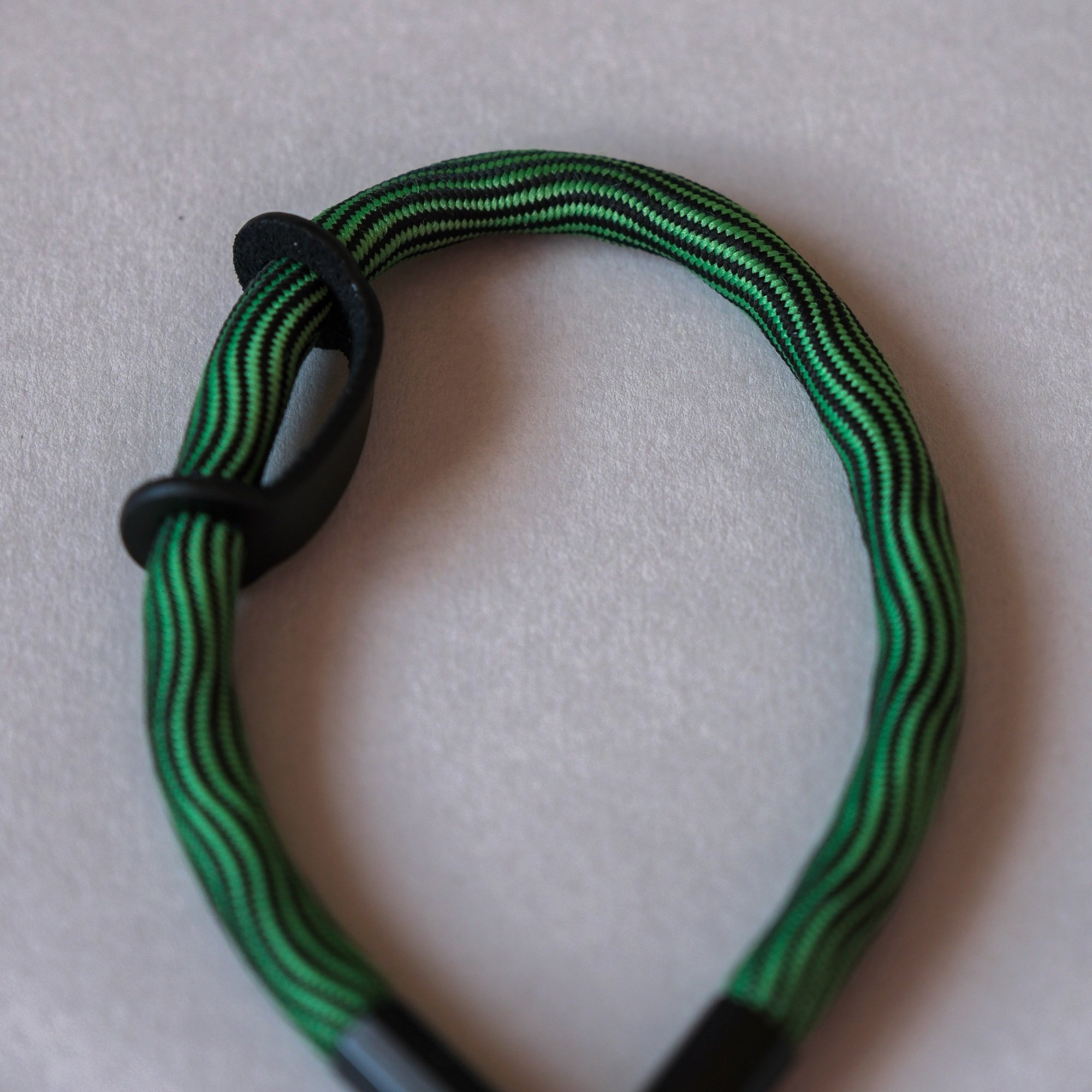 wriststrap_greenswirl2.jpg