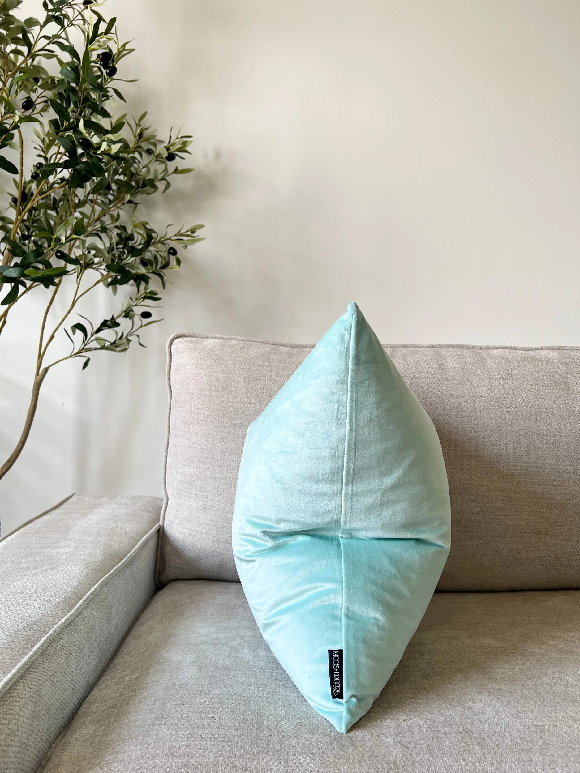 6E461AF1-0967-494C-8657-F69B44B40D23