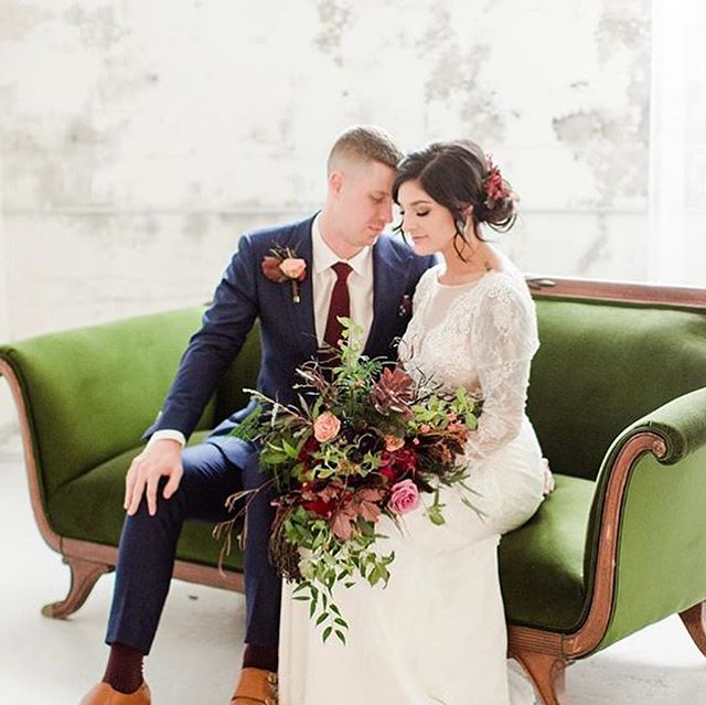 A sofa for love!!! ❤️❤️The green velvet settee we did for the best wedding venue in Longmont. @thestvrain @sugarpinecatering #greensettee #velvet #weddings #redoingantiques #interiordesign #upholstery #antiques