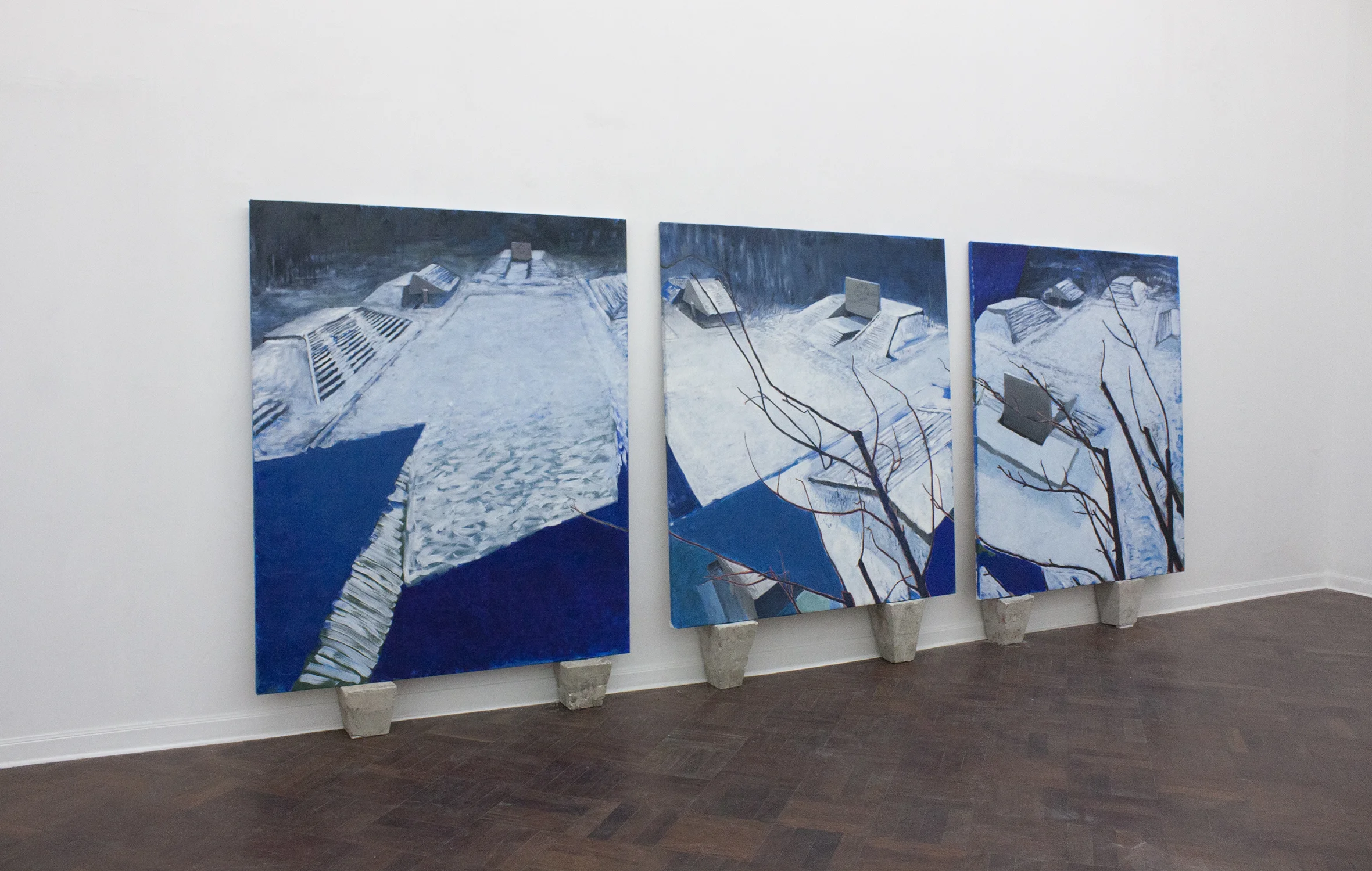 Pyramides , 2017, óleo sobre tela, 185 x 156, 175 x 156 y 180 x 156 cm.