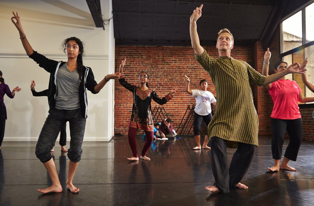 Odissi class with Dr. Ratna Roy with Sarvani Eloheimo 2015 Photo Benjamin Benschneider/Seattle Times (Copy)