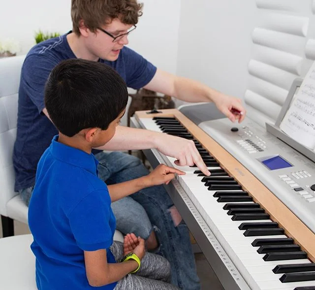 Taking the time to explore interesting sounds in music is one the of the ways that keeps our AWSOM students engaged and excited for music lessons! . .

Photo by @williammunoz.photo