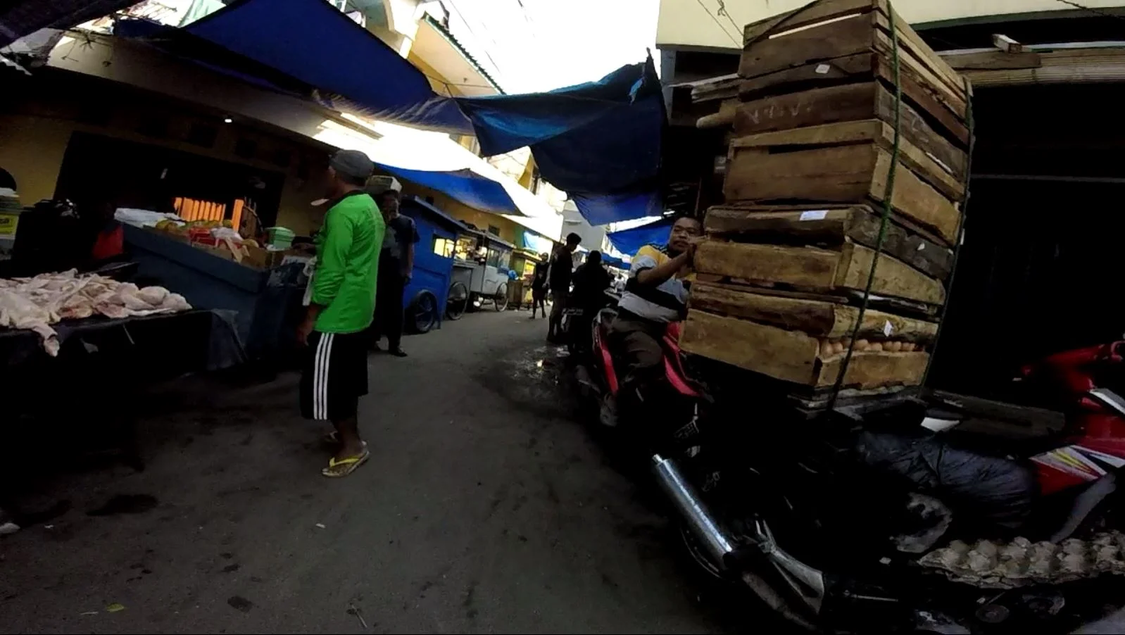 Walk from Marriott to IP Office22.JPG