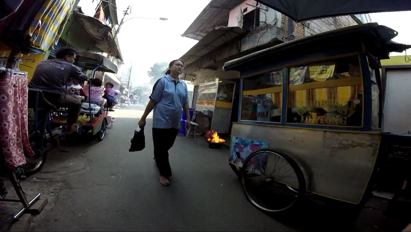 Walk from Marriott to IP Office25.JPG