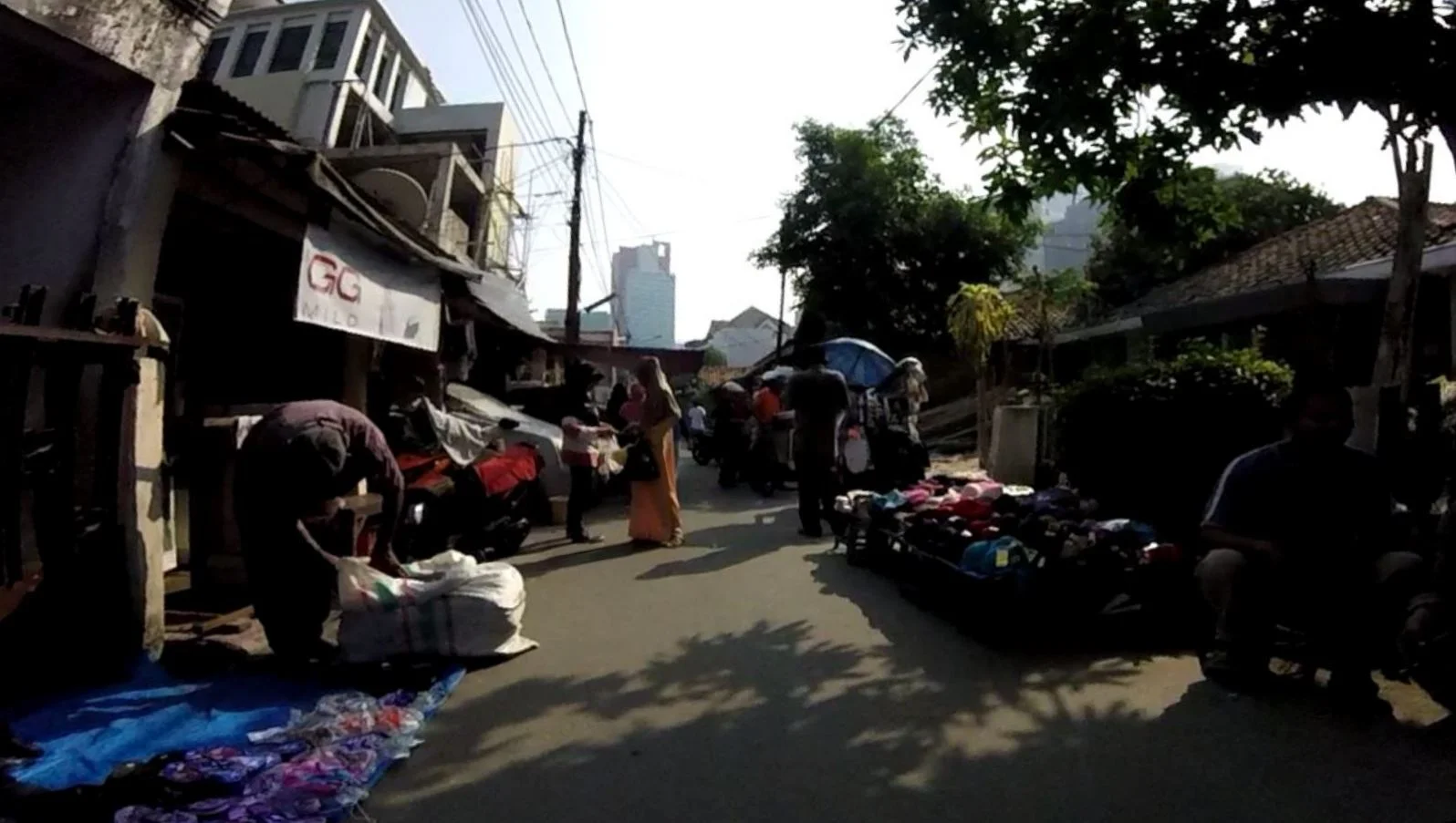 Walk from Marriott to IP Office26.JPG