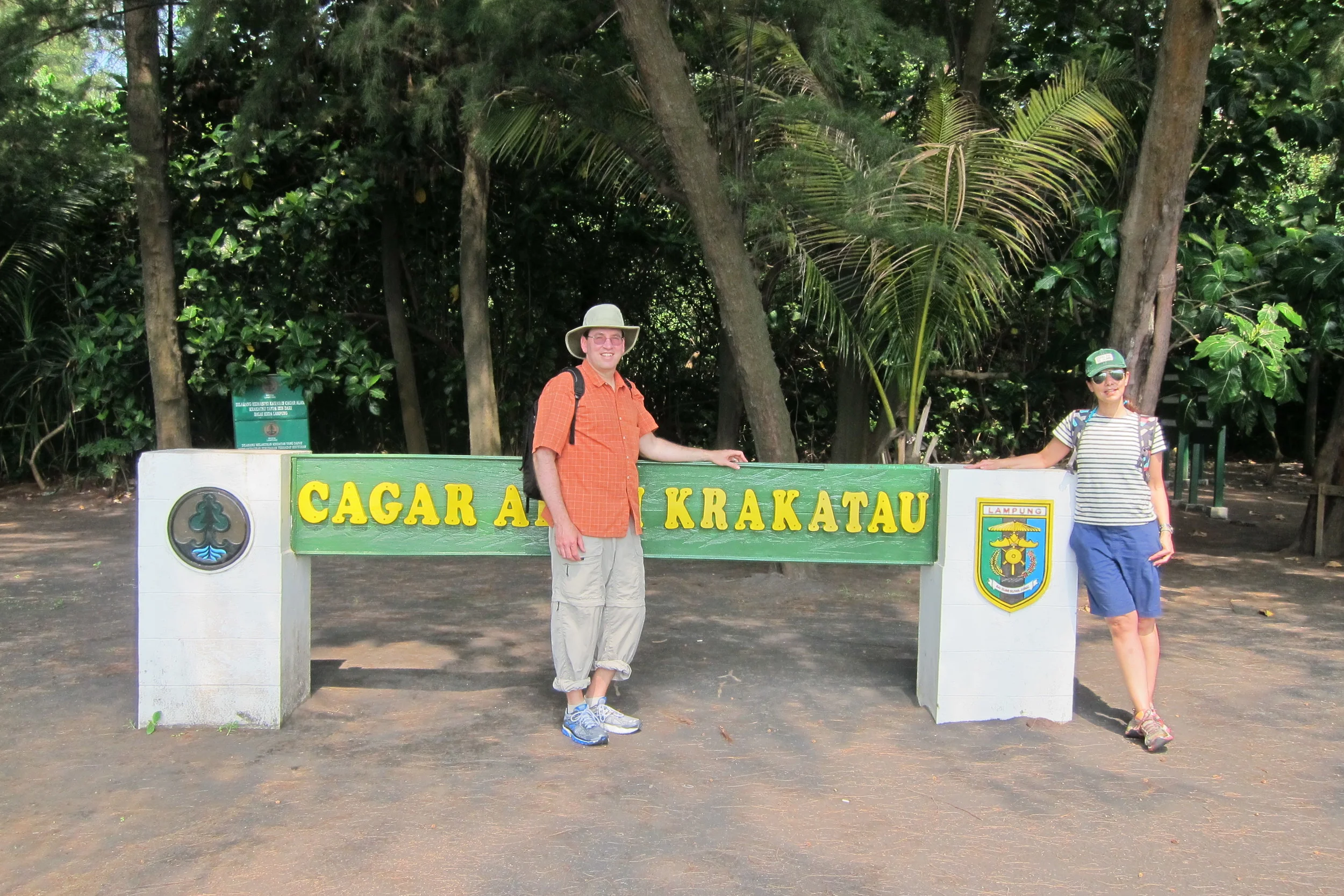  Exploring Anak Krakatoa. 
