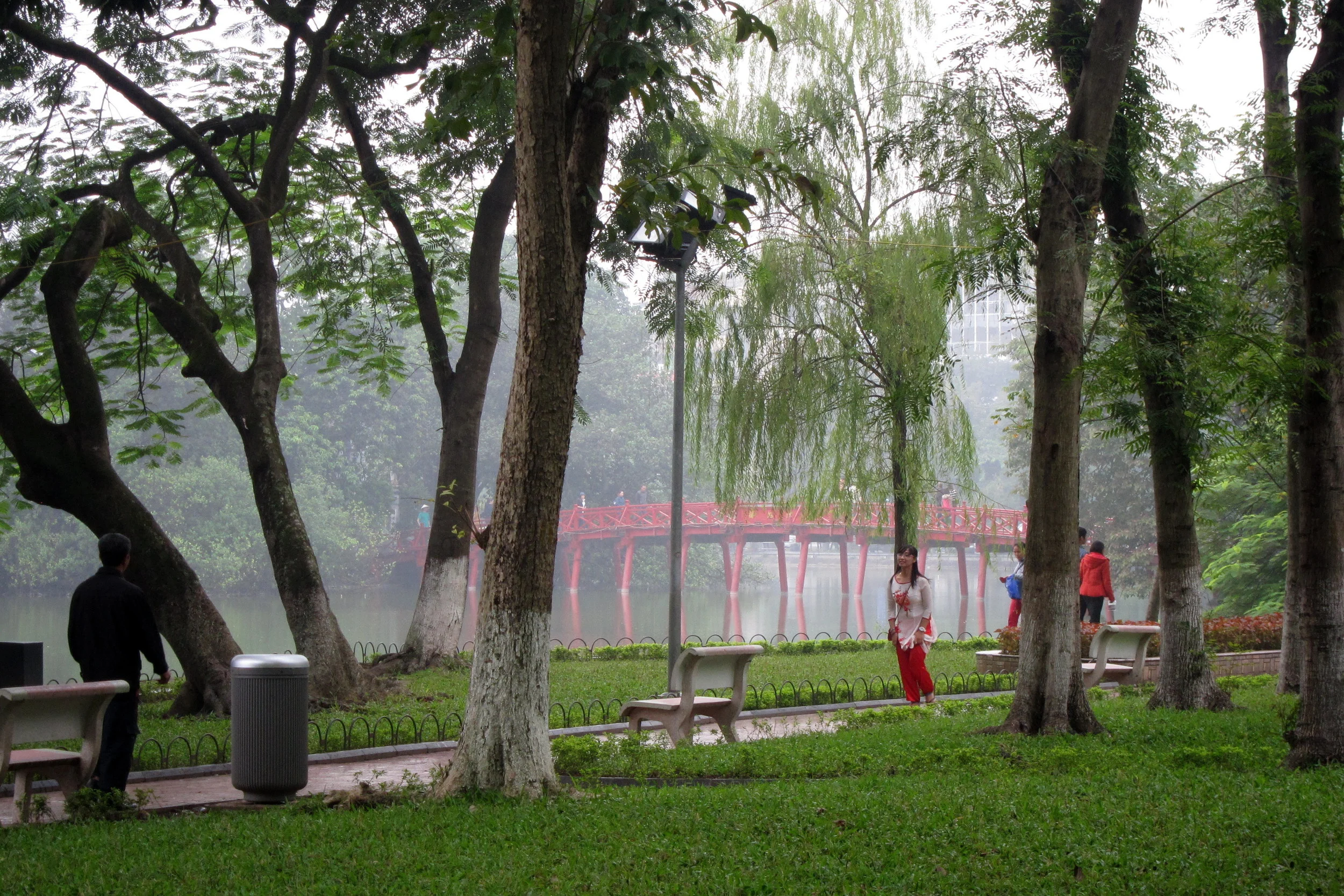  Hoàn Kiếm Lake 