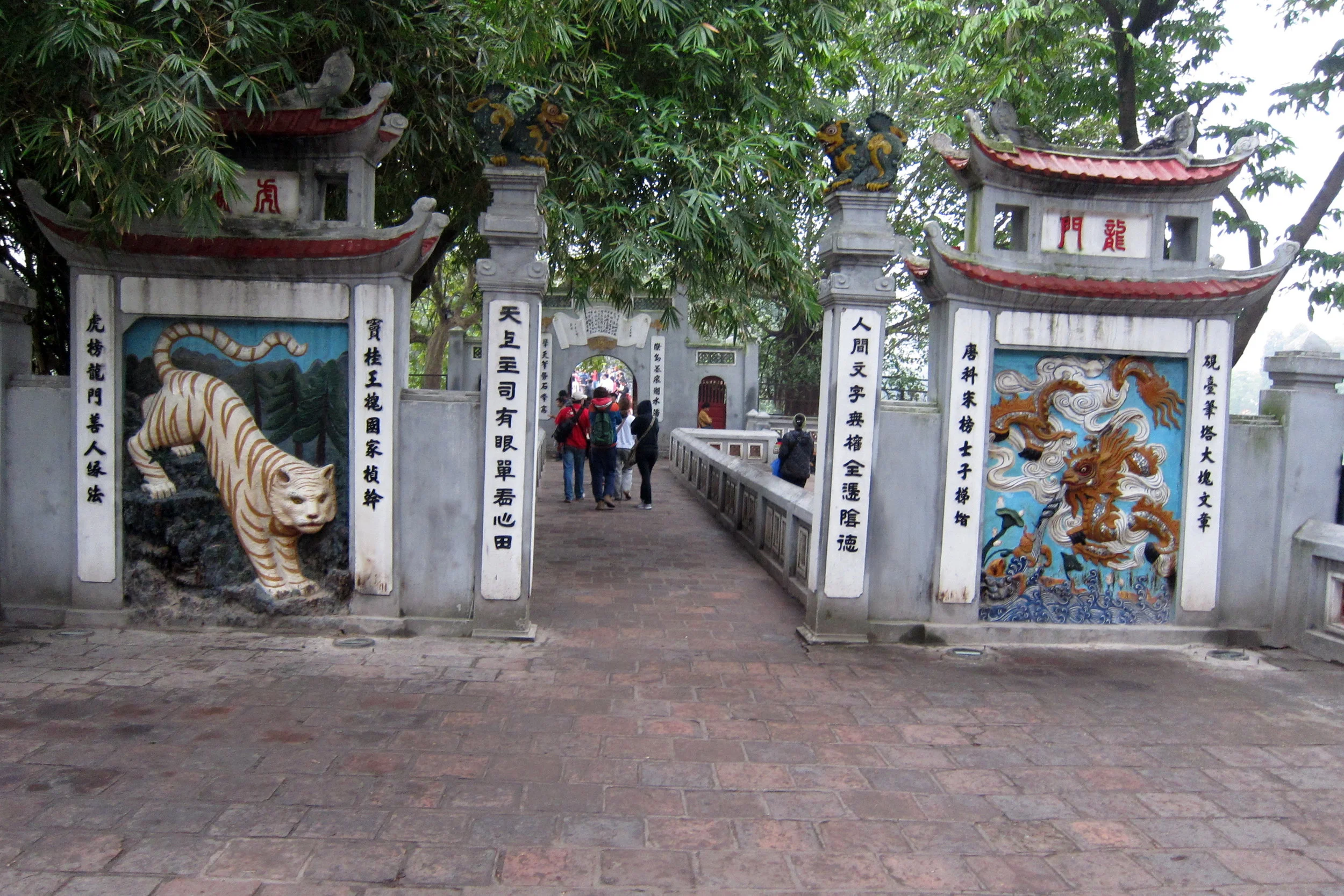  Entry gates to the island temple at Hoan Kiem Lake 