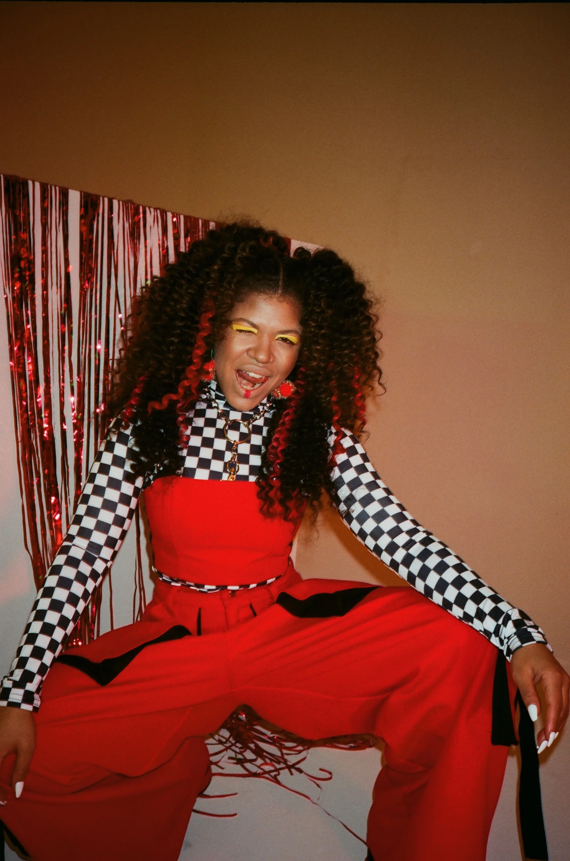 Madison Rose // 'Diamonds' BTS 