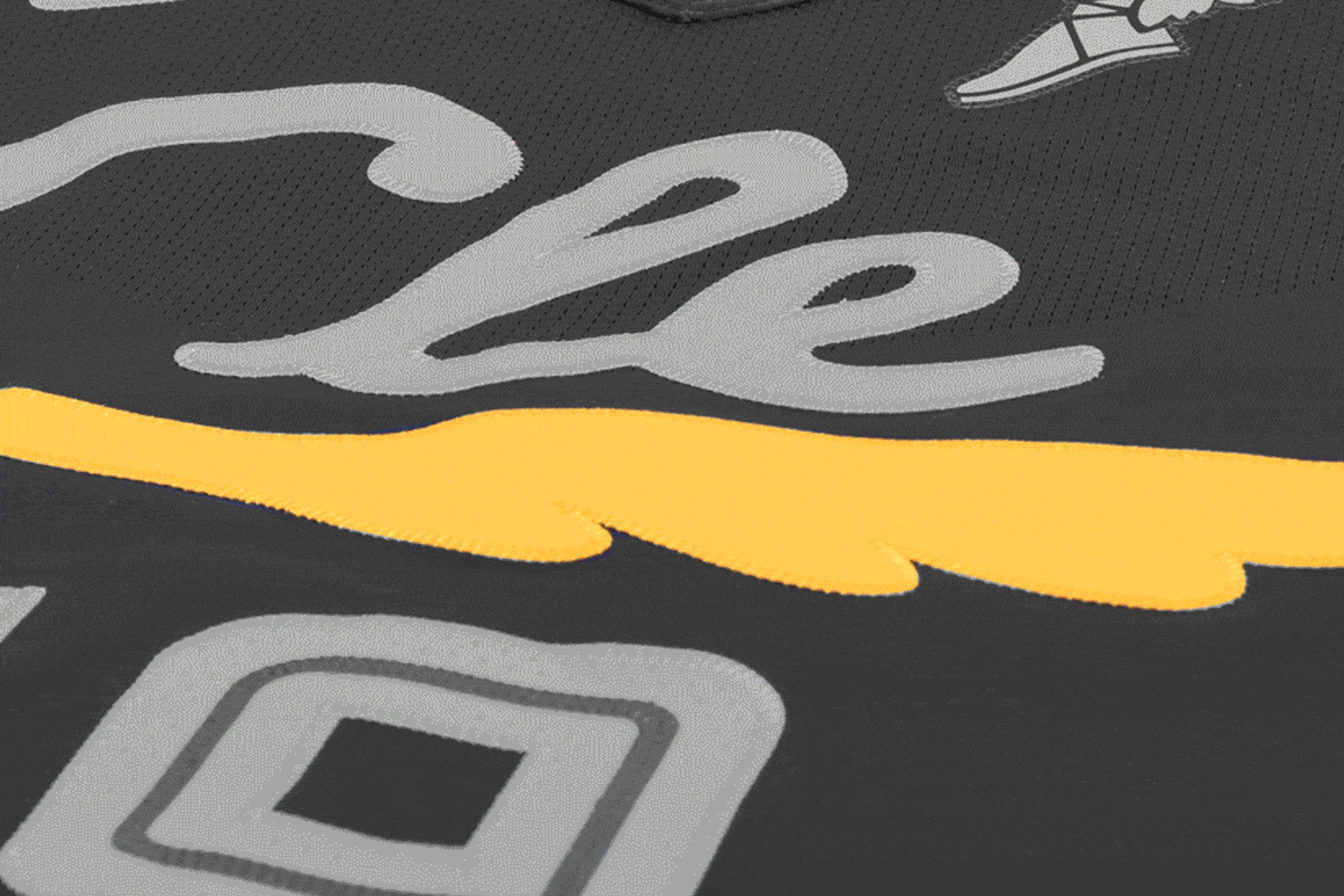 GY_CavsCityJersey.gif