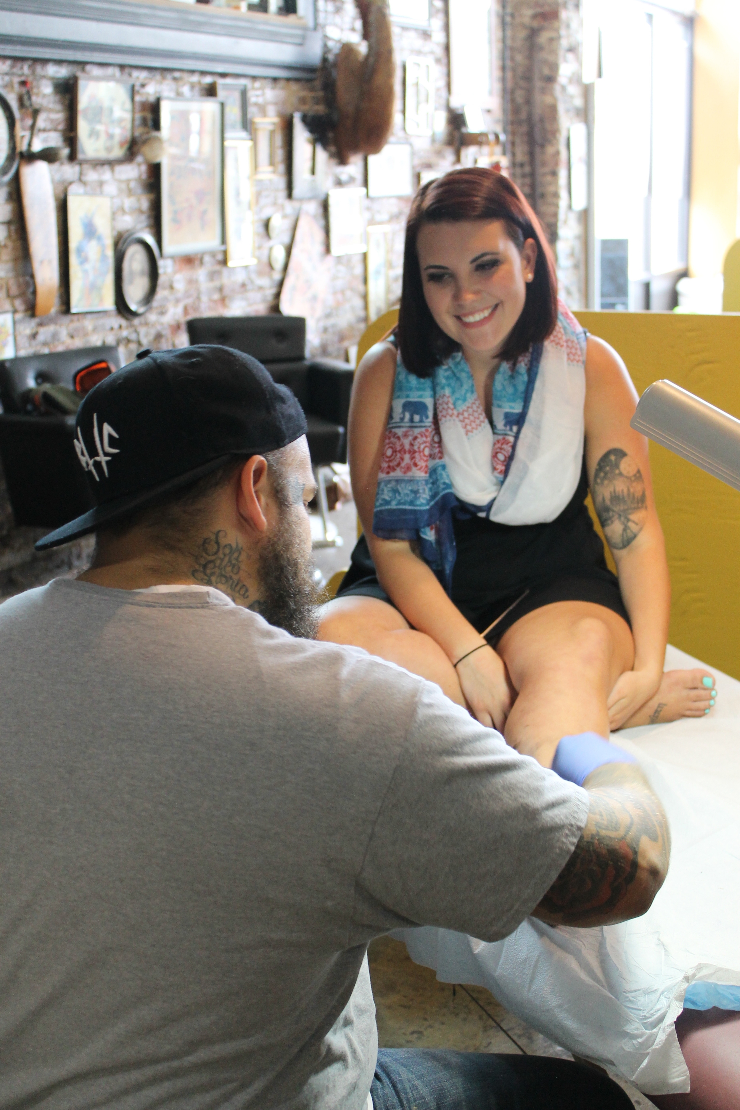  Austin Fields tattooing Mollie. 