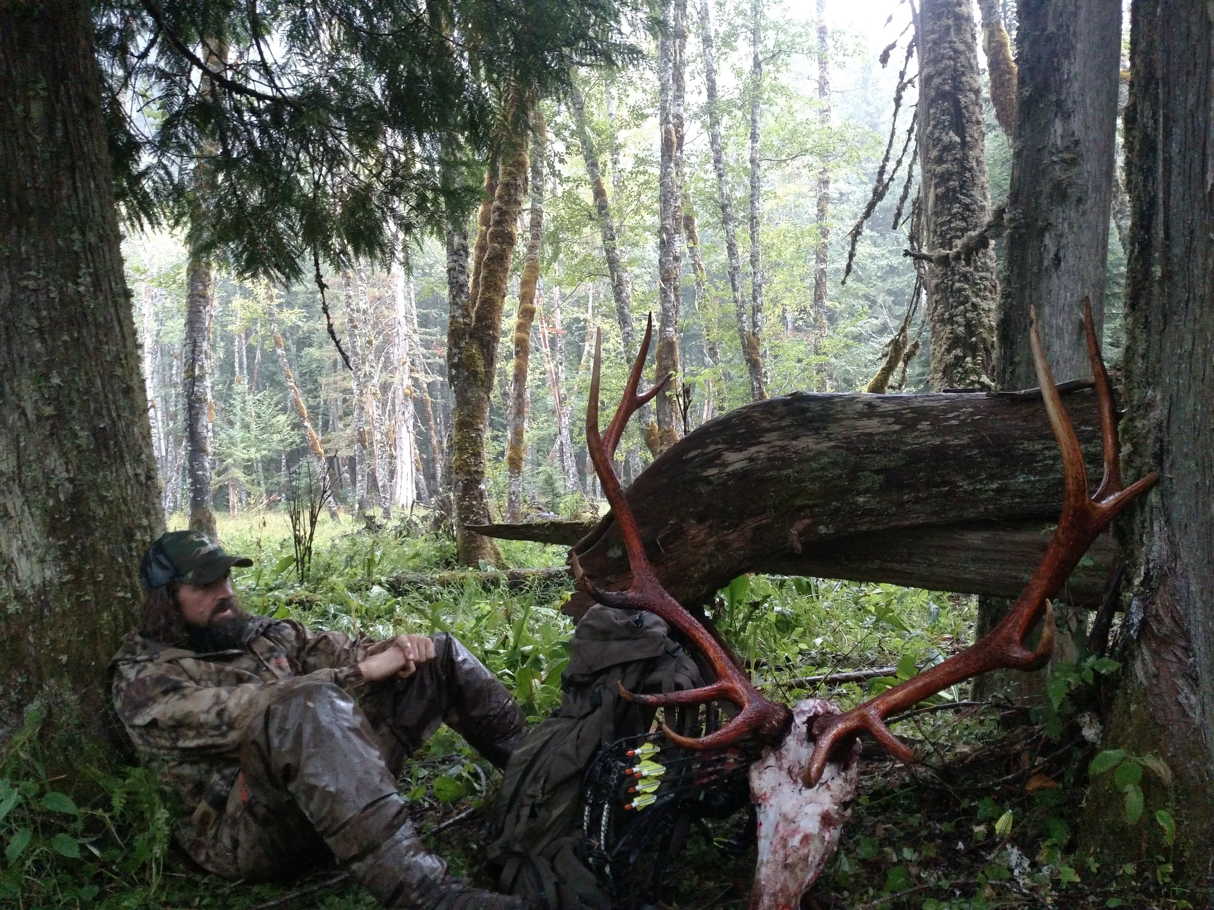 Ryan and his Solohunt 2017 Archery Washington Roosevelt Elk