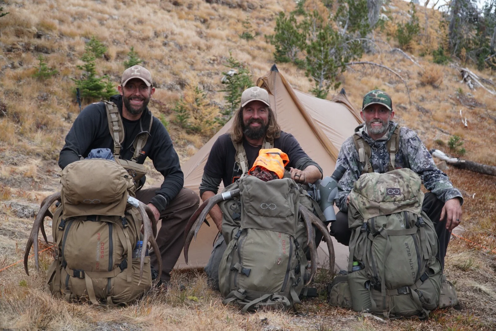 Joey, Ryan “StHealthy”, and Ryan “Ballas” and their WA High Country Mule Deer 2018