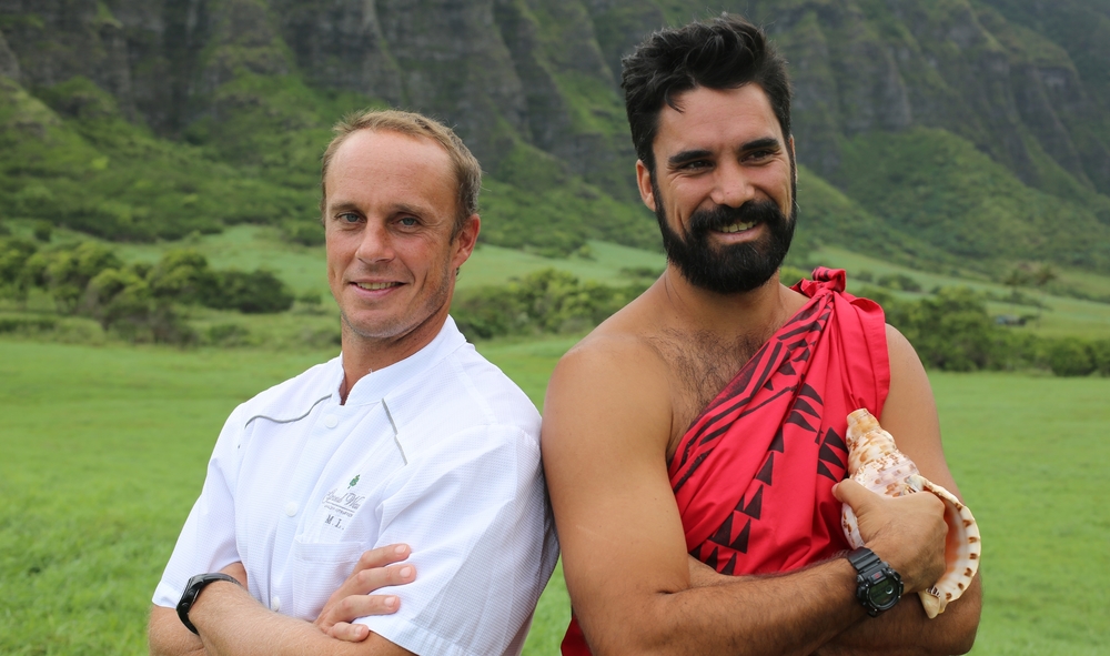 (L to R) SEARCH Hawaii’s Chef Mike Lofaro and Kainoa Horcajo lead us on a search to fish, hunt, forage and gather ingredients all over the Hawaiian islands for their dinner based on the Hawaiian Moon Calendar.