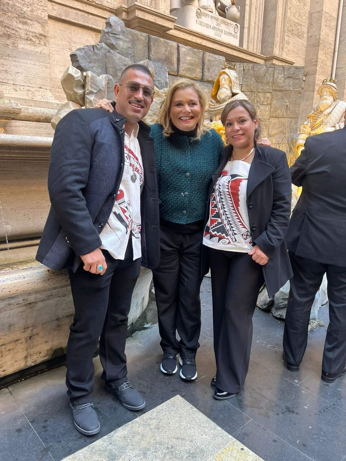 Agradece Maru a alfareros de Mata Ortiz su trabajo en el Vaticano