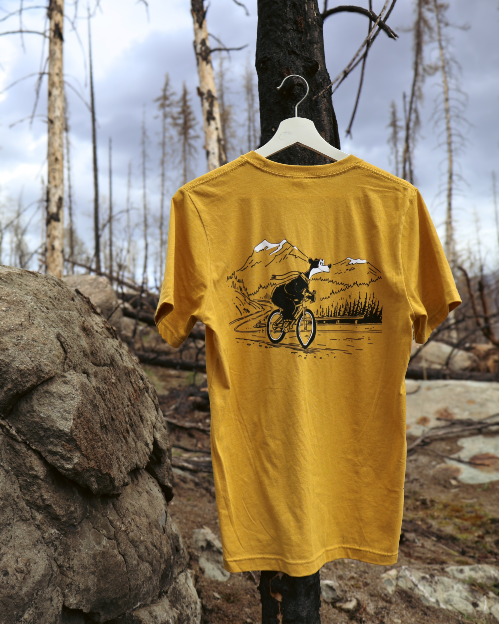 BikeJasperShirt_ROAD_Mustard_Back.png