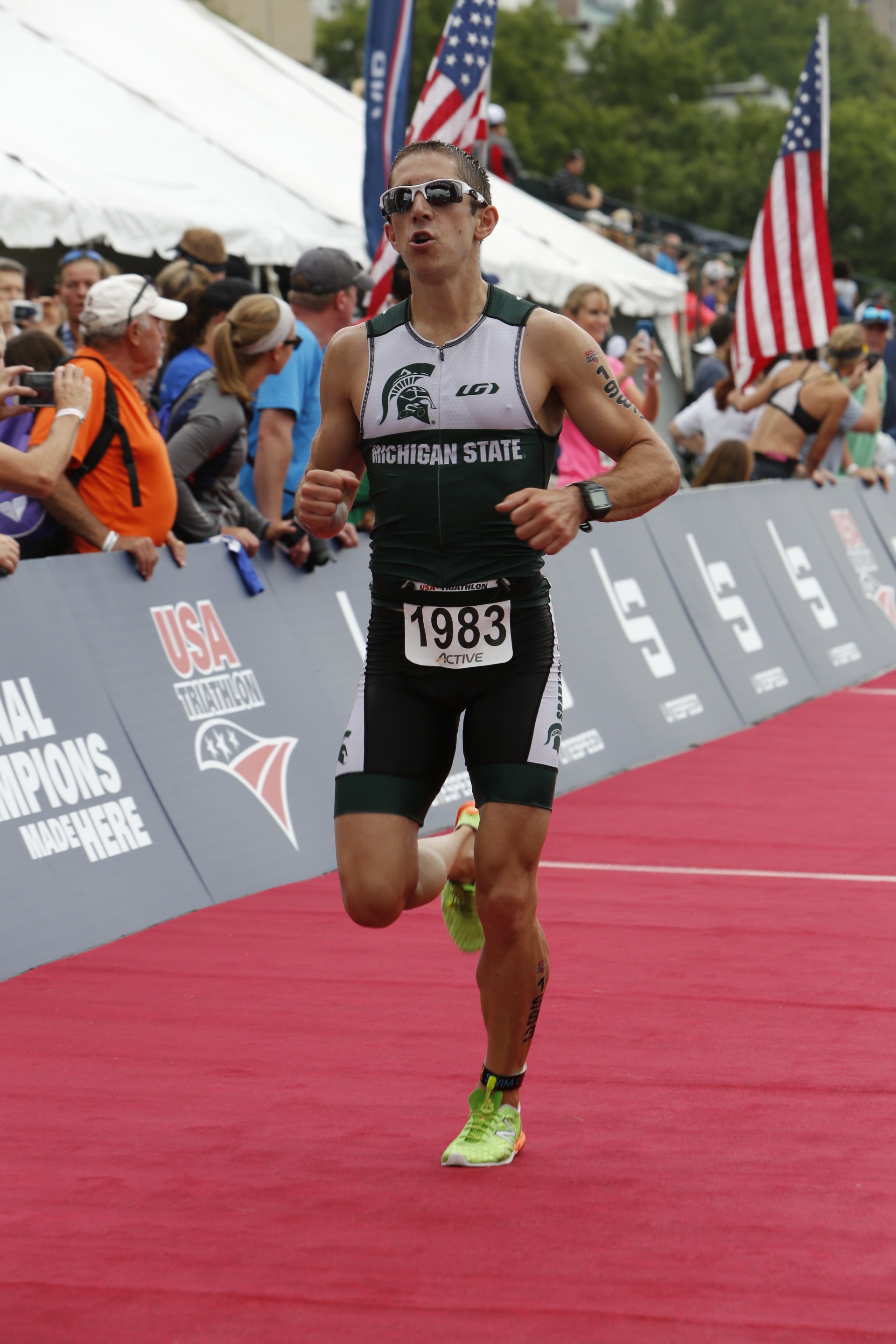 2015 USAT AGNC Todd Run Finish1.jpeg