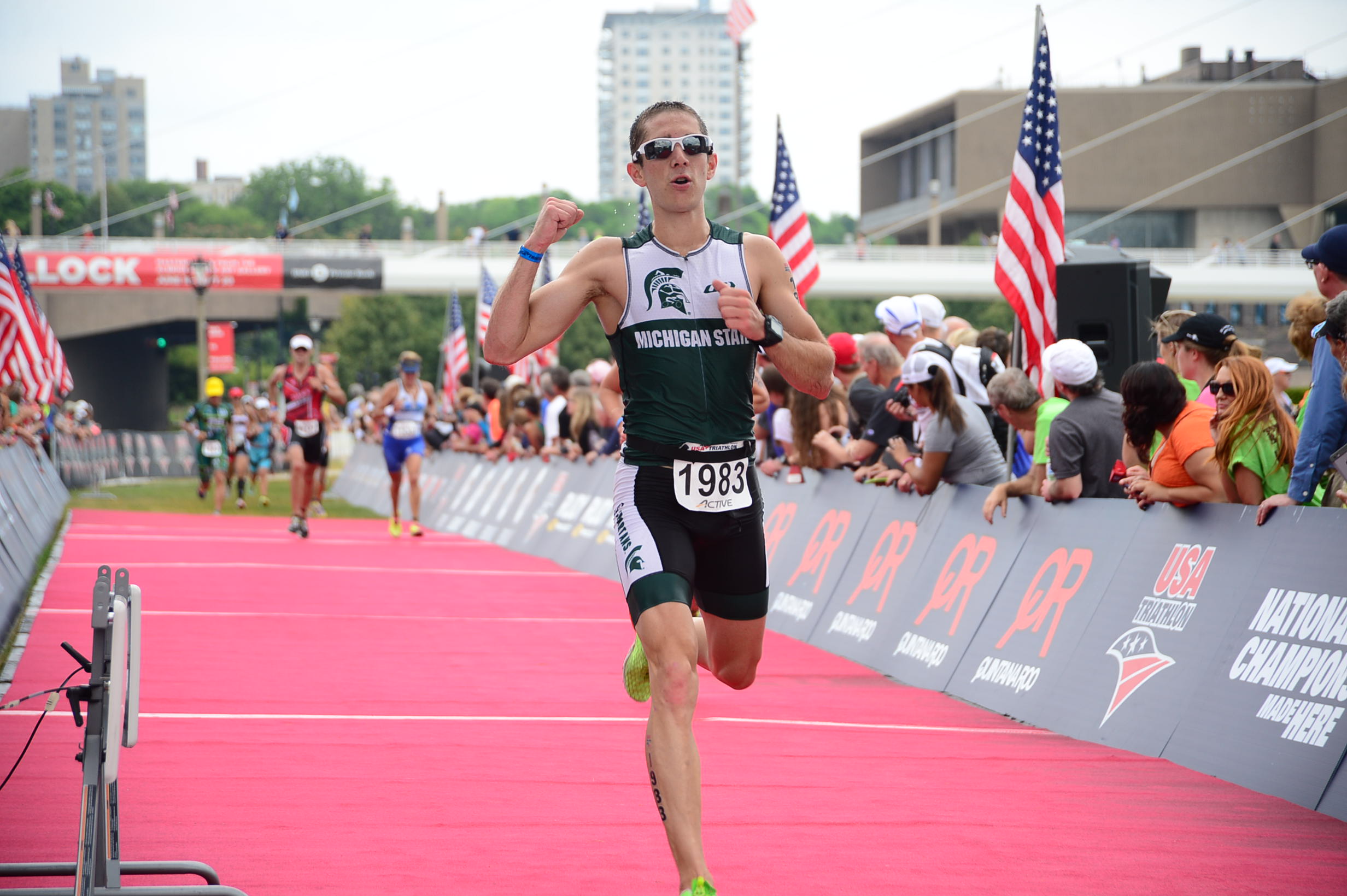 2015 USAT AGNC Todd Run Finish3.jpeg