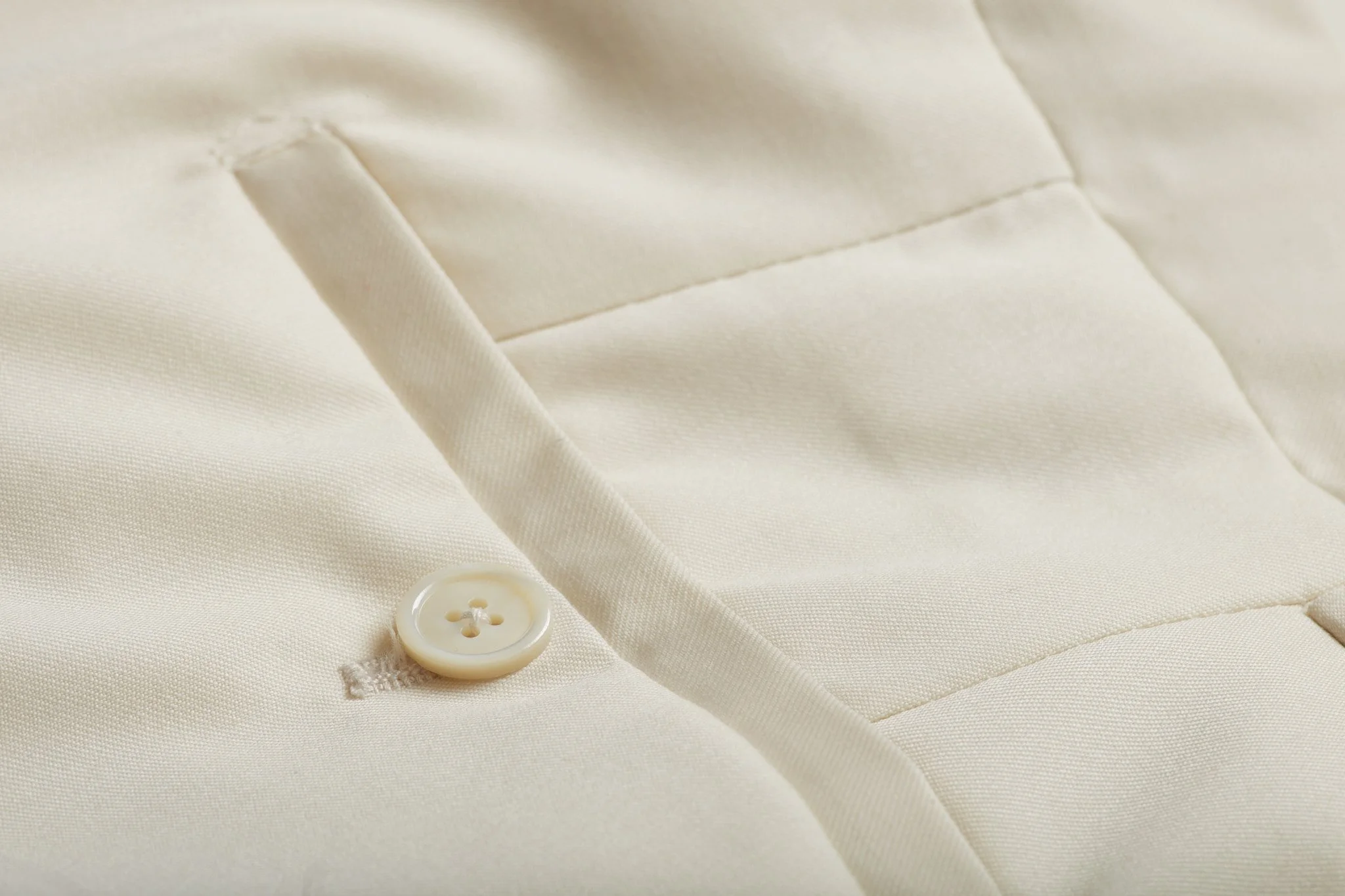 WOOL_PLEATED_TROUSER_WHITE_2134.jpg